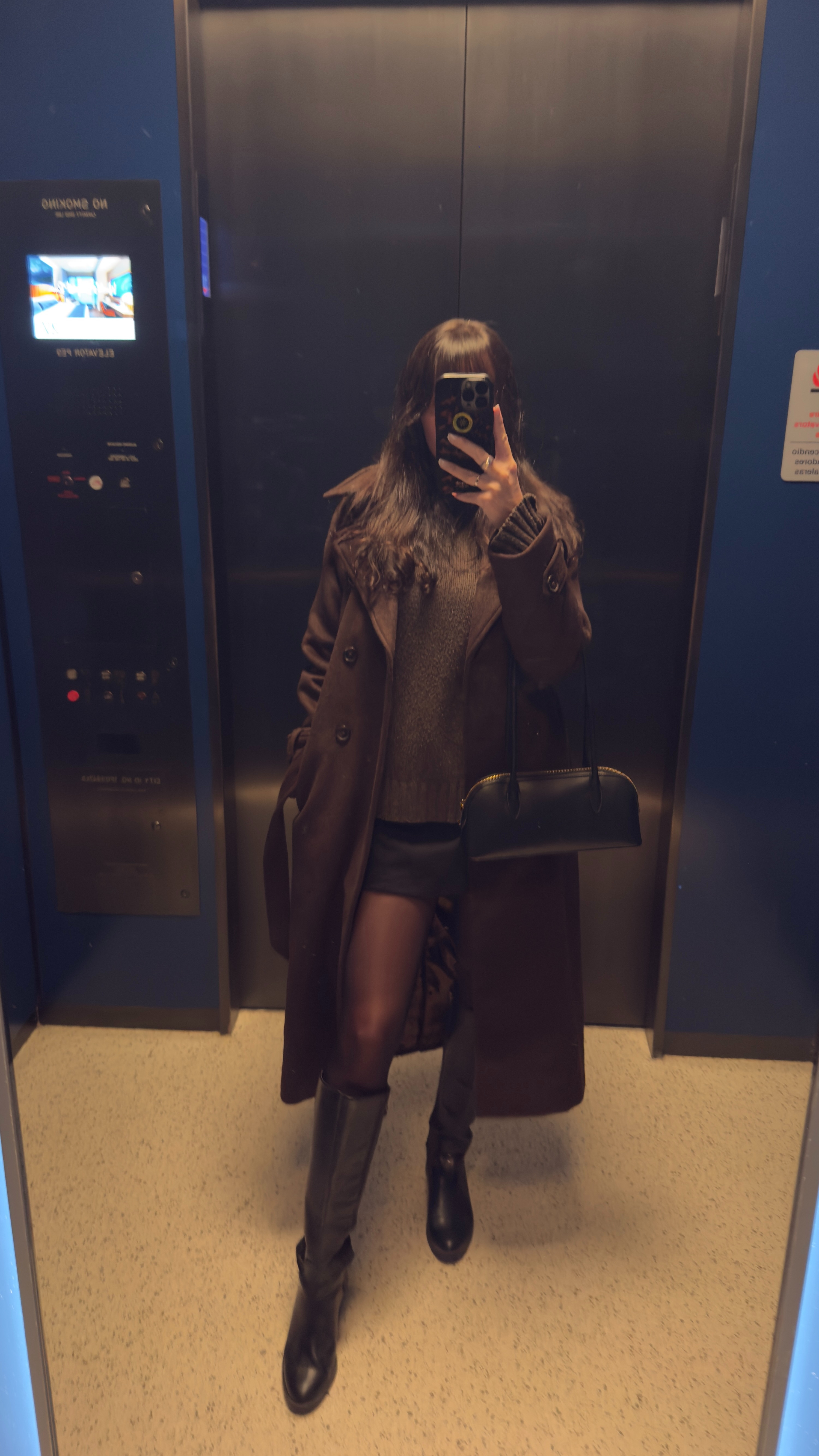 NYC uniform: cozy layers + city boots. Brown tones + black staples for a cold-weather day out. 

 #LTKdayinmylife #LTKgrwm #LTKSeasonal