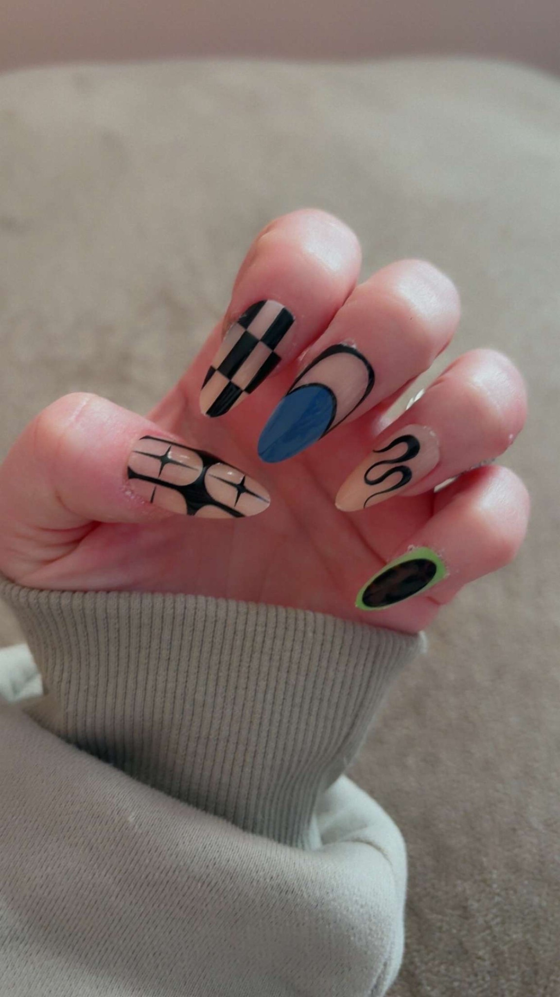 New nails

Press on nails are life!

#LTKFindsUnder50 #LTKBeauty #LTKPetite