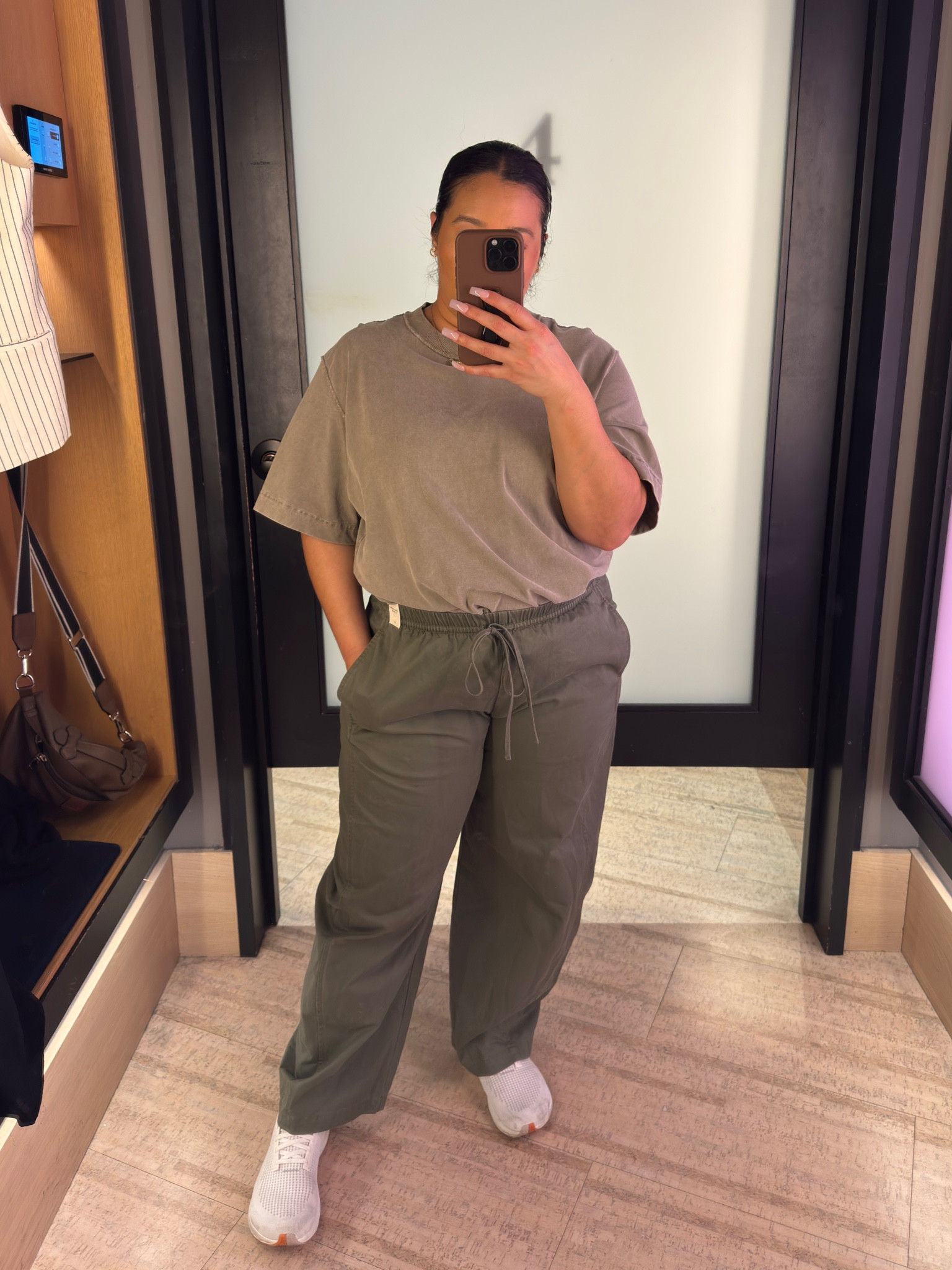 I was absolutely loving these barrel pull on pants at Abercrombie! They were so comfy and so elevated. 

Size large - tts 
Shirt - medium / oversized men’s tee 
Shoes - 8.5 / tts 

Spring break outfit 
Spring outfit 
Midsize outfit 
Midsize jeans 
Barrel jeans 
Abercrombie jeans 
Travel outfit 
Casual outfit 


#LTKPetite #LTKMidsize #LTKSpringSale
