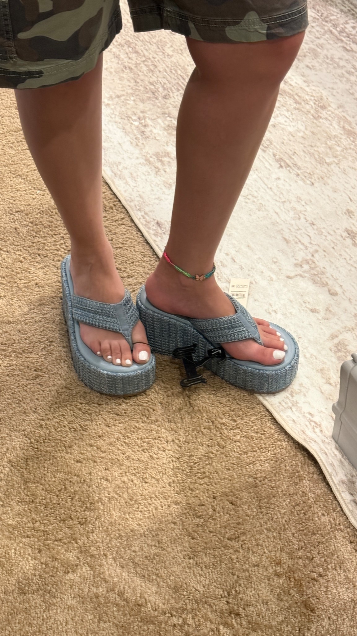 Walmart araffia thkng sandals 

#LTKMidsize #LTKootd #LTKgrwm