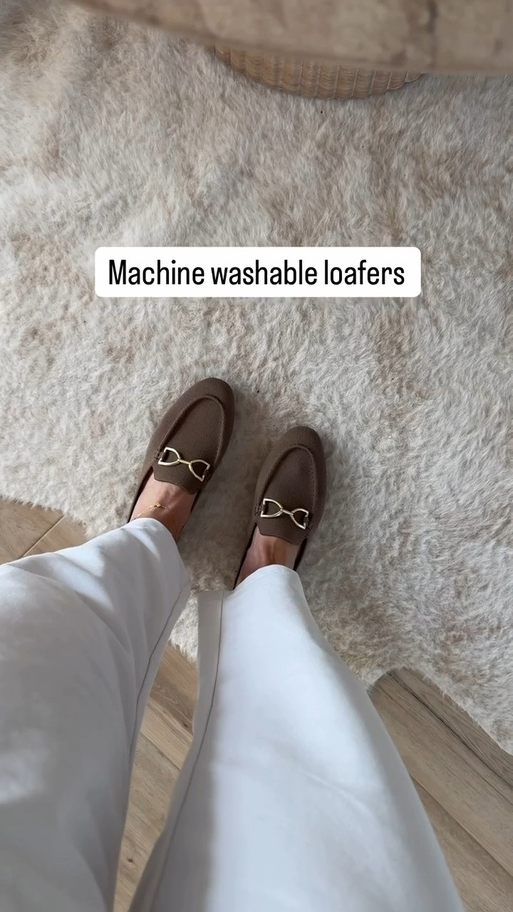 These loafers are machine washable. I love the rich brown color and gold hardware, but being able to toss them in the wash makes them even better. Such a practical find for everyday wear, work, and travel.
machine washable loafers, brown loafers, washable shoes, comfortable loafers, women's flats, fall shoes, work shoes, travel shoes, gold buckle loafers, everyday shoes, fall footwear, women over 40 fashion, annabrstyle