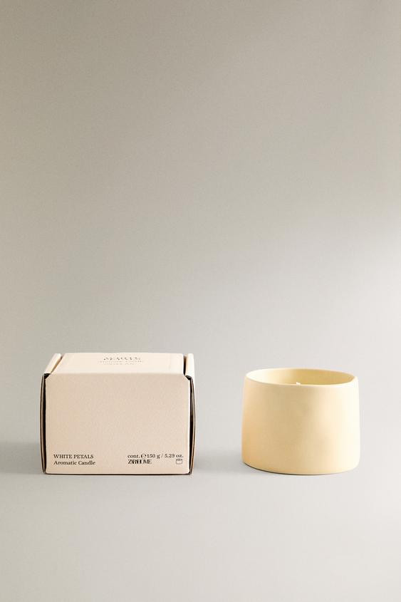 (150 G) WHITE PETALS SCENTED CANDLE | Zara US