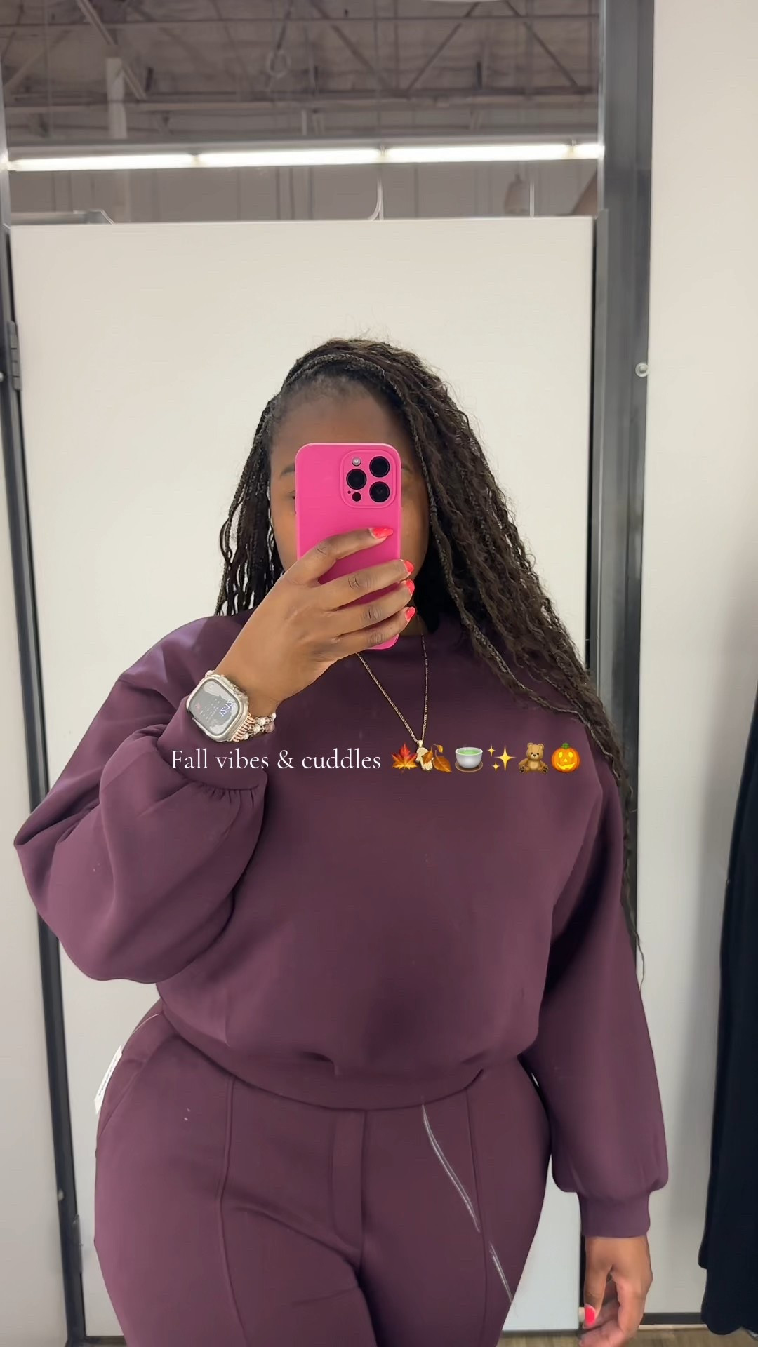 Hey GIRLASSSS 😍! I went to Old Navy today and WOW! I never knew they had cute stuff like this! Unfortunately, I couldn't find a smaller top to make it more of a snug look but I look the baggy look and a fitted look.

#LTKMidsize #LTKActive #LTKPlusSize