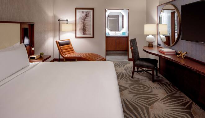Classic Room, 1 King Bed | Expedia (US)