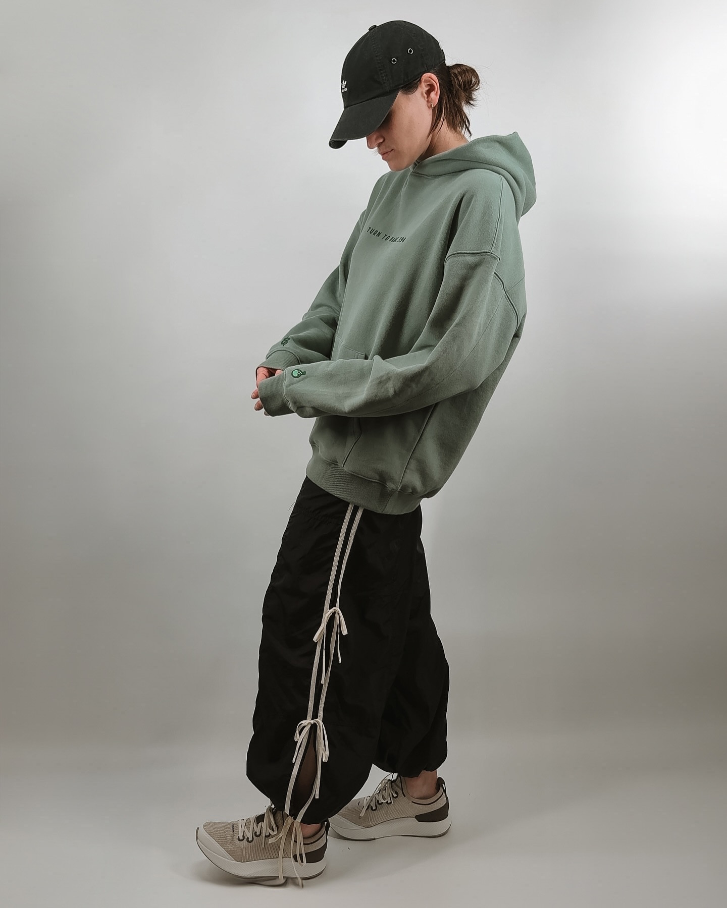 For this I channeled Snape in high school. But like if he made recreational potions to sell to kids under the quidditch bleachers. 



#snape #hoodie #severussnape #harrypotter #potterhead #potions #mojoprovo

#LTKActive #LTKStyleTip