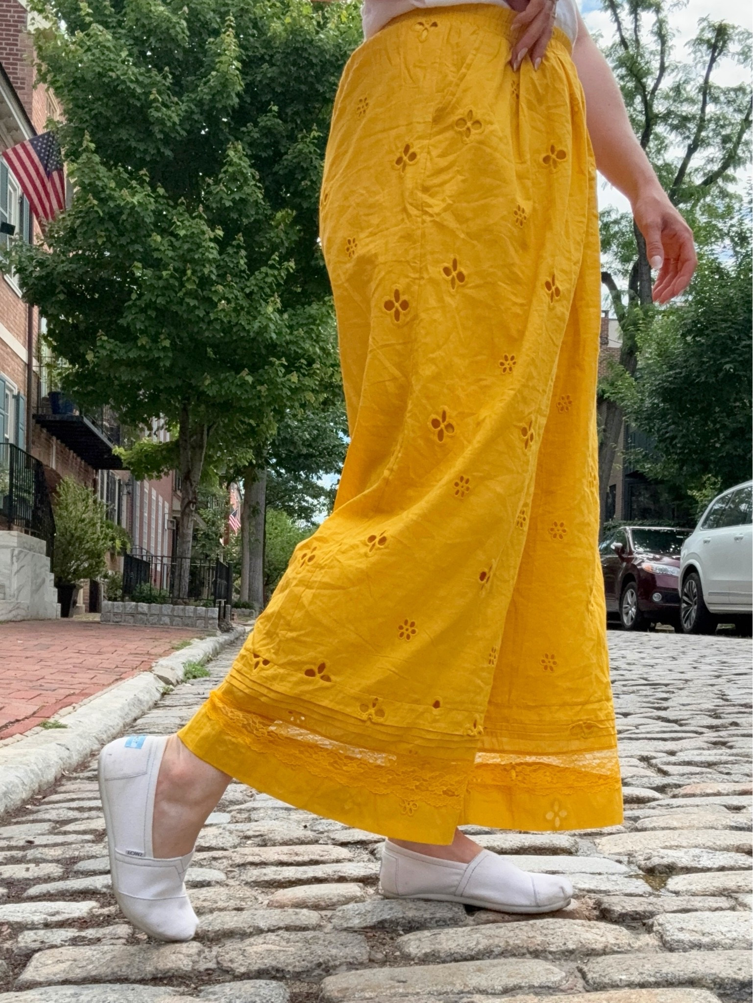 Bohemian summer eyelet pull on pants. Sized up to large.

#LTKmomlife #LTKgrwm #LTKootd