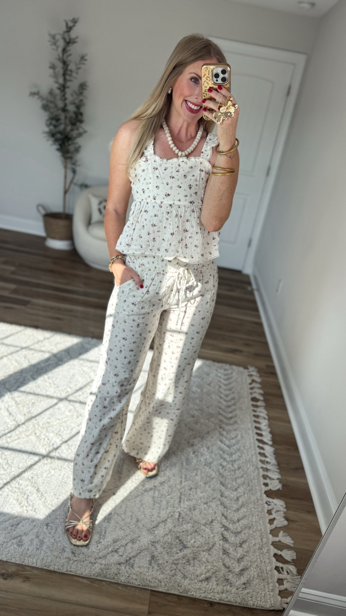 Weekend Walmart Wins try-on
Floral tank- medium
Wide leg pants- medium

#LTKootd #LTKmomlife