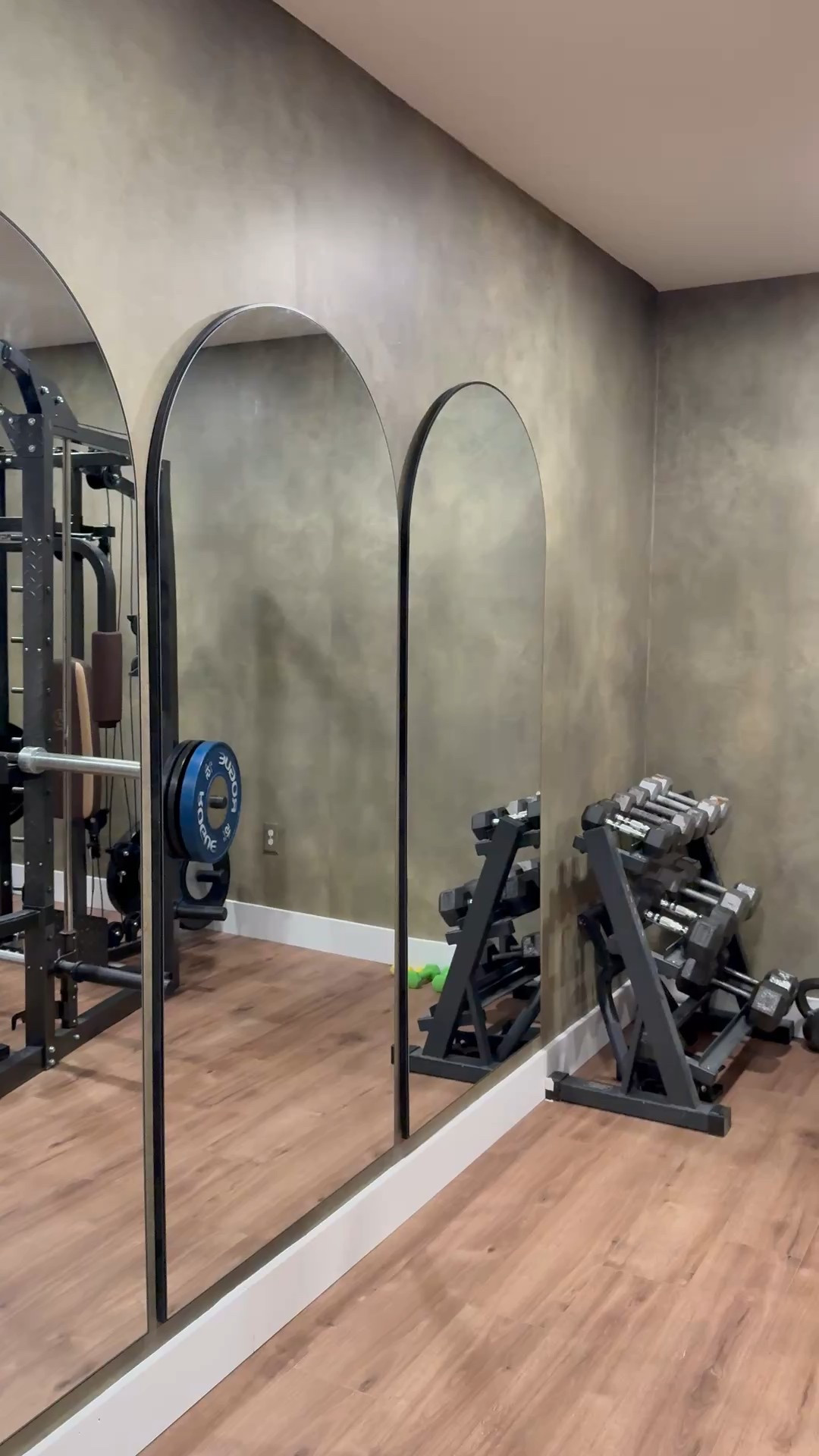 You will never find a lower price for an arched mirror like this. Especially at this size and quality! 🤯🤯 $40/ea 

#LTKHome #LTKFindsUnder50 #LTKSaleAlert