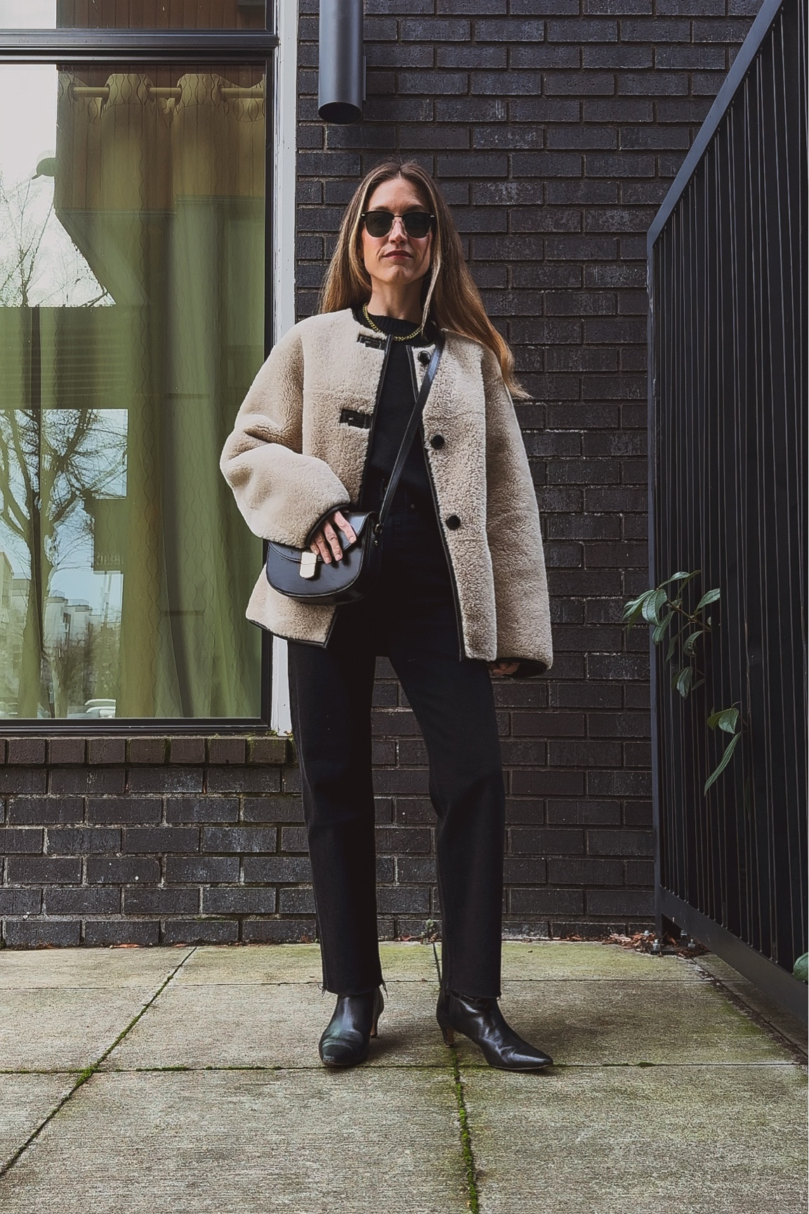 What I Wore To Do Christmas Shopping ✨

Everlane sweater, XS, TTS. Mango coat, fits oversized but I got my true size XS. Everlane jeans, 24, I took my smaller size, this is the coal wash and it runs a bit smaller than the lighter washes. J.Crew boots, TTS. Sèzane bag. Able earrings. Parker Necklace from Sela Designs, ASHLEYROHR10 for 10% off  

#LTKHoliday #LTKOver40 #LTKSeasonal