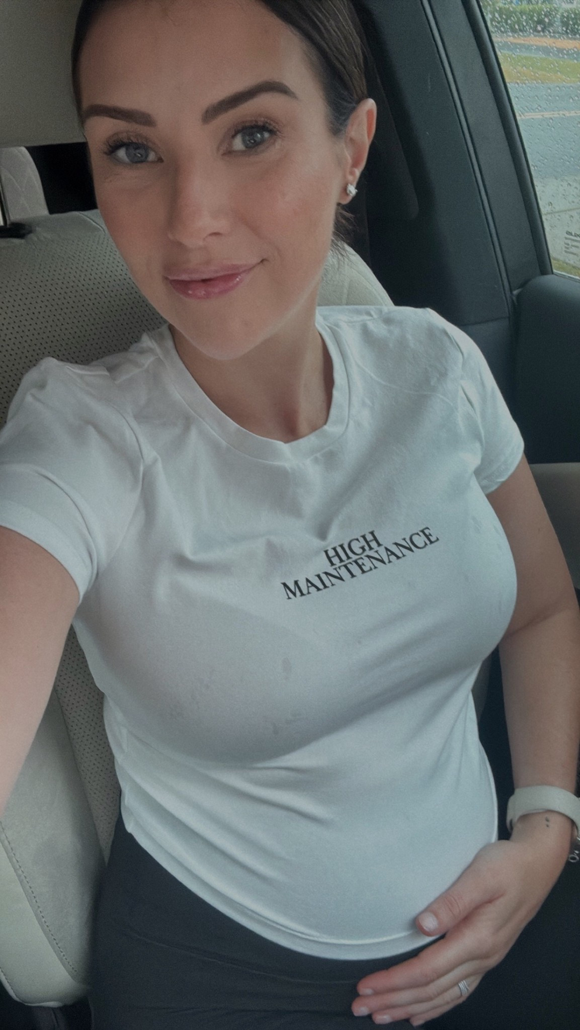 Not not high maintenance 🤷🏻‍♀️😉 #Abercrombie #graphictee

#LTKBump #LTKFindsUnder50