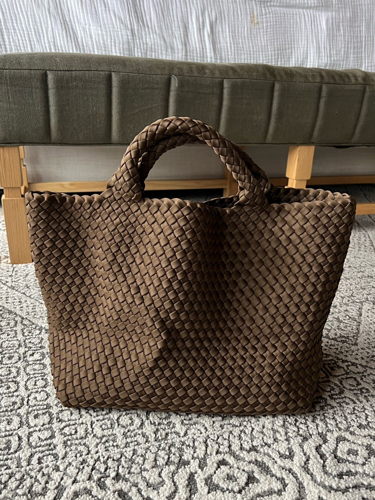 New fall bag ✨🍂
Size medium in the mink color 