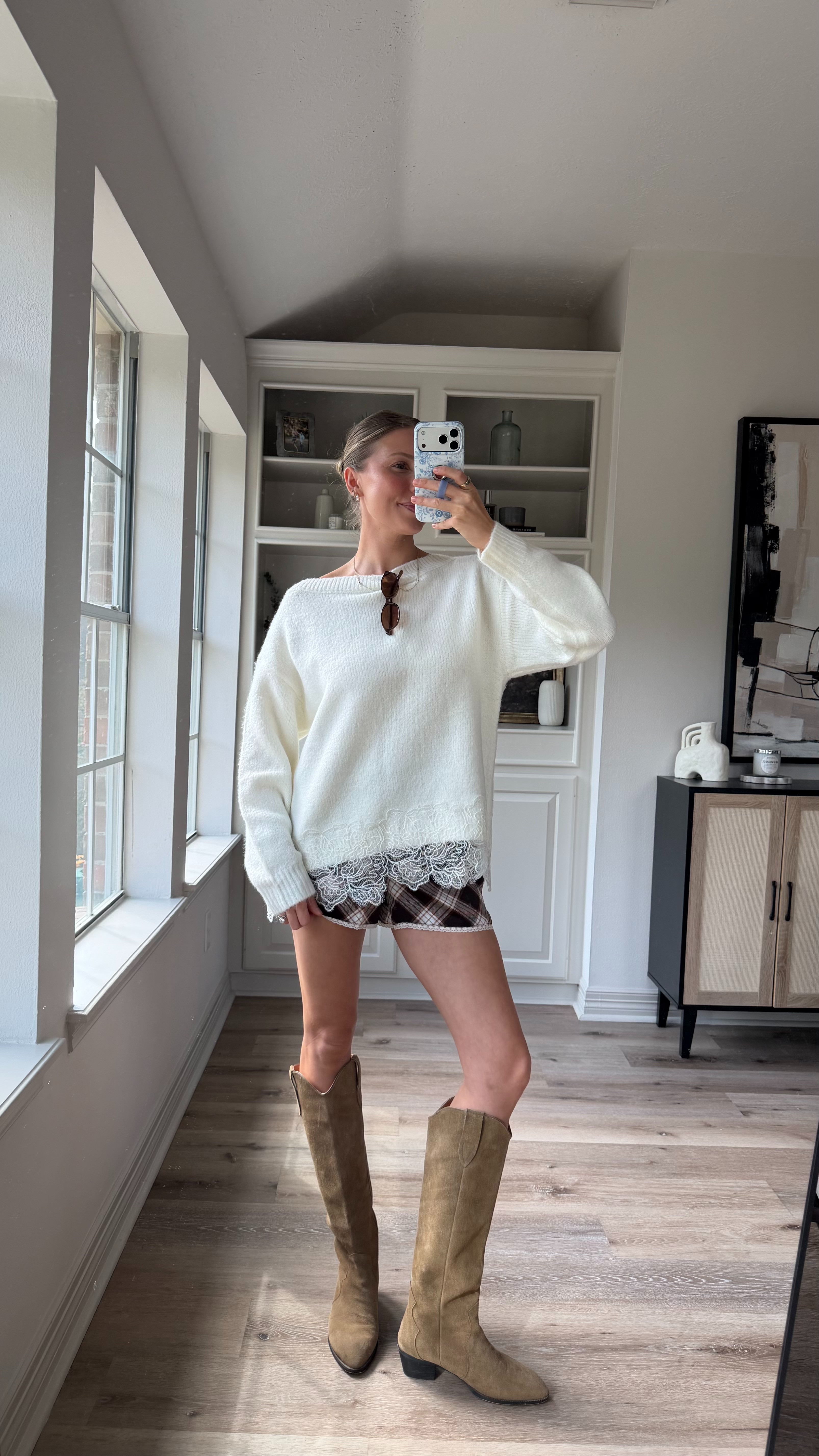 Cute, comfy fall outfit | S in sweater, Xs in boxer shorts  

 