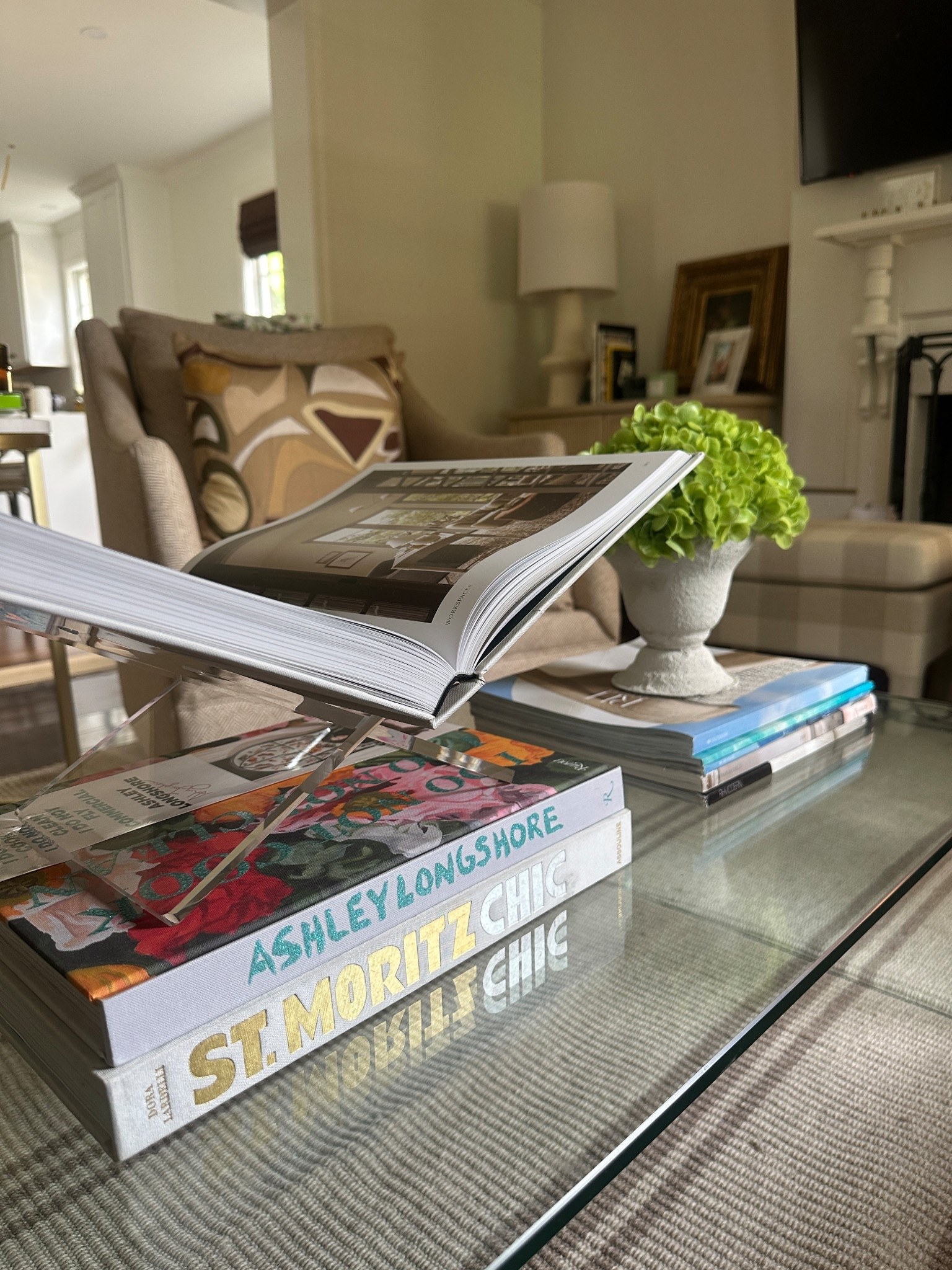 Been loving my coffee table set up recently. These faux hydrangeas look AMAZING  

#LTKHome #LTKFindsUnder50