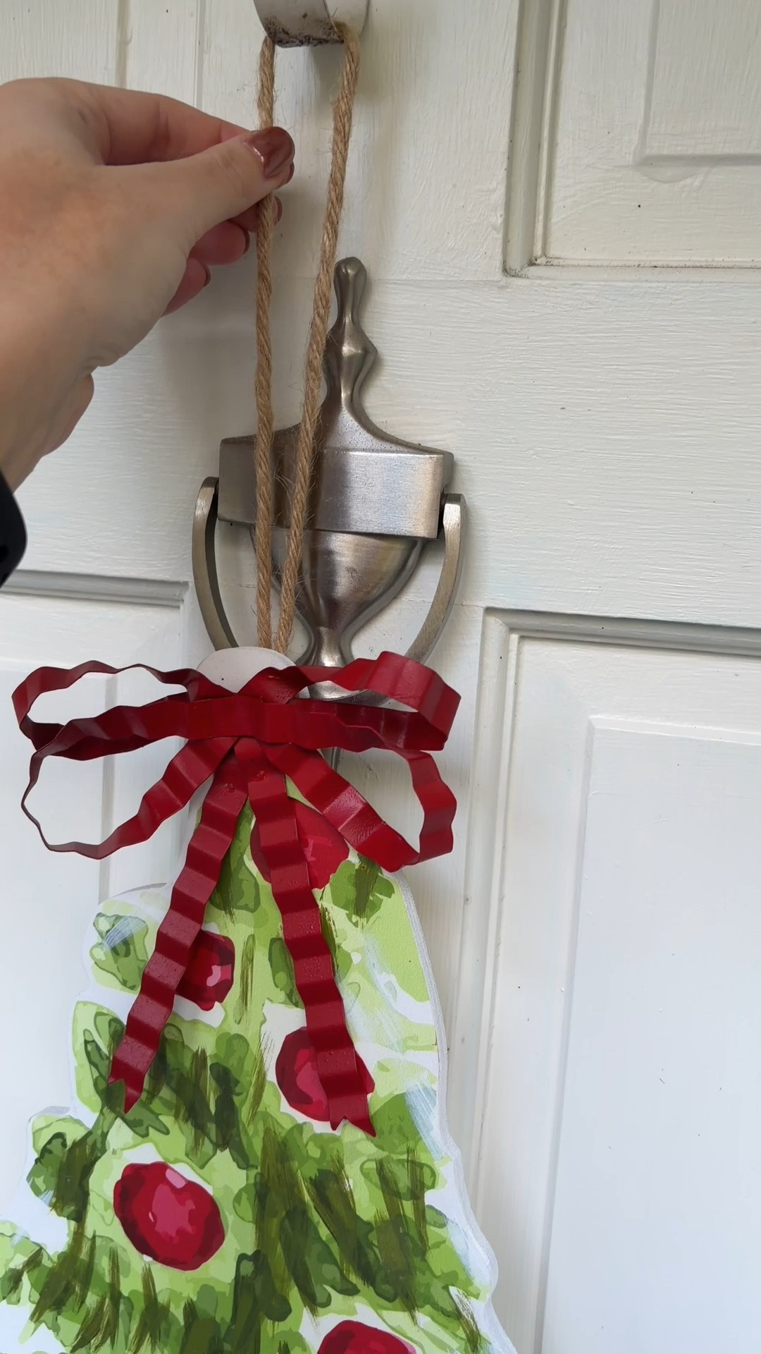 the cutest Christmas door hanger!!! with a christmas tree in a chinoiserie planter❤️

#LTKSeasonal #LTKHome #LTKHoliday