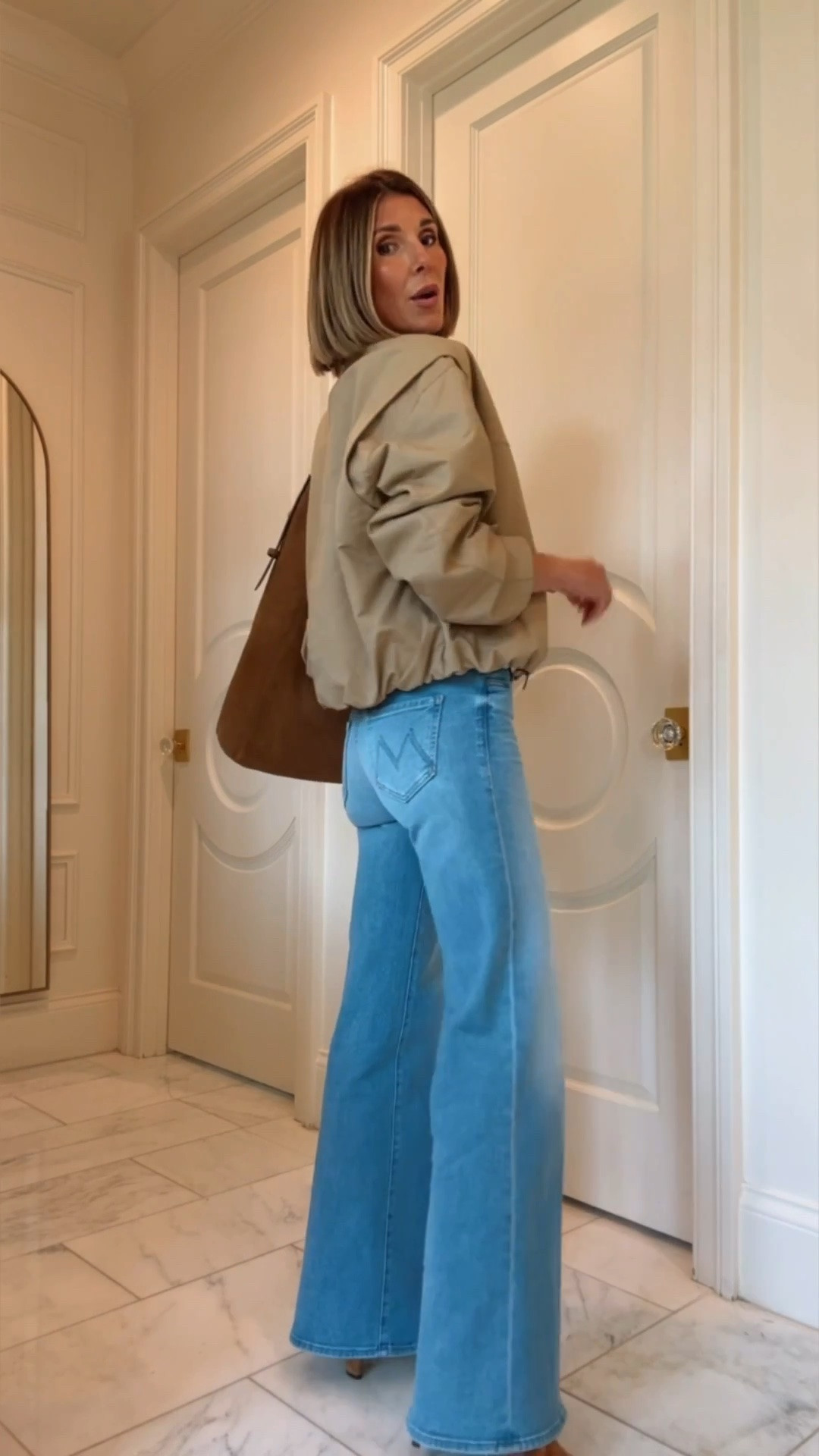 These are the jeans I recommend over and over. They hug you in all the right places, have the perfect slight stretch, and the wash is SO good. Back in stock just in time for fall!