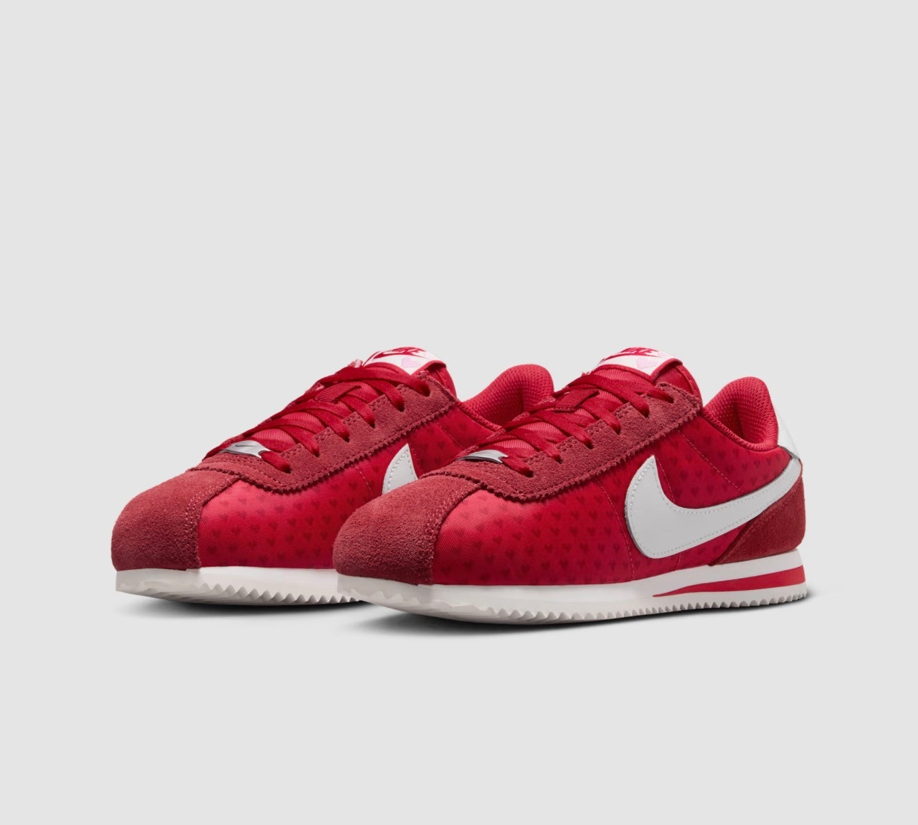 #sale alert #valentines #valentinesday #valentineshop #nike #nikecoetez 

#LTKootd #LTKSaleAlert #LTKgrwm