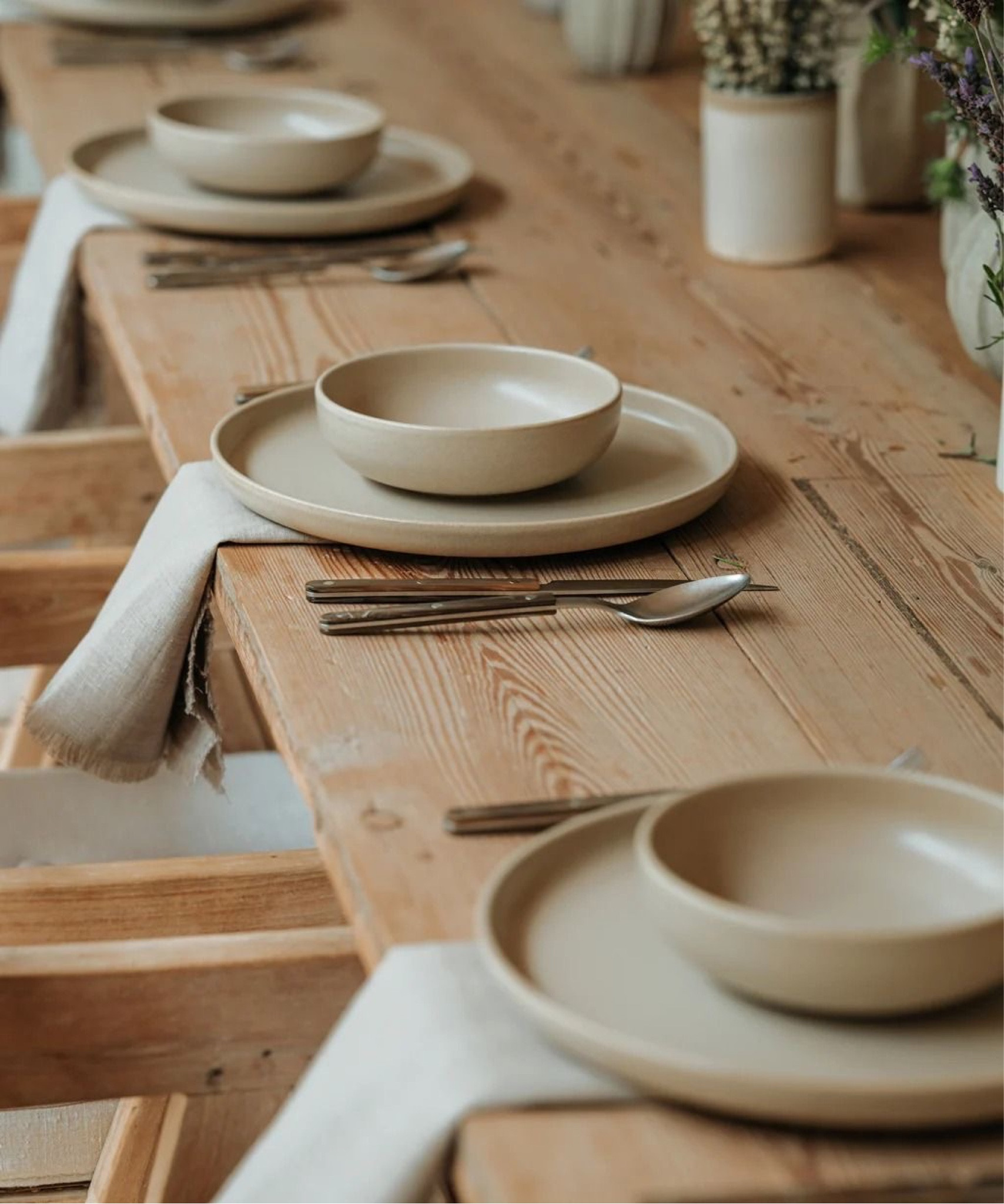 Natural Table Setting Idea

#LTKhome #LTKGiftGuide #LTKparties