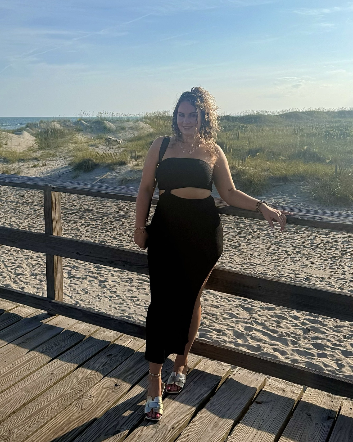 perfect dress & accessories for a nice dinner and walk on the beach 🐚

#LTKMidsize