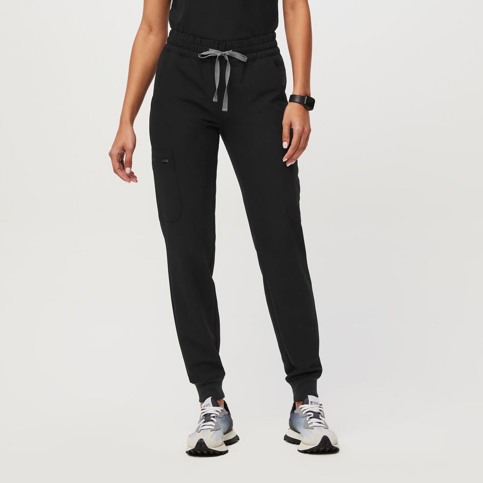 Women’s Uman Relaxed Jogger Scrub Pants - Black · FIGS | FIGS