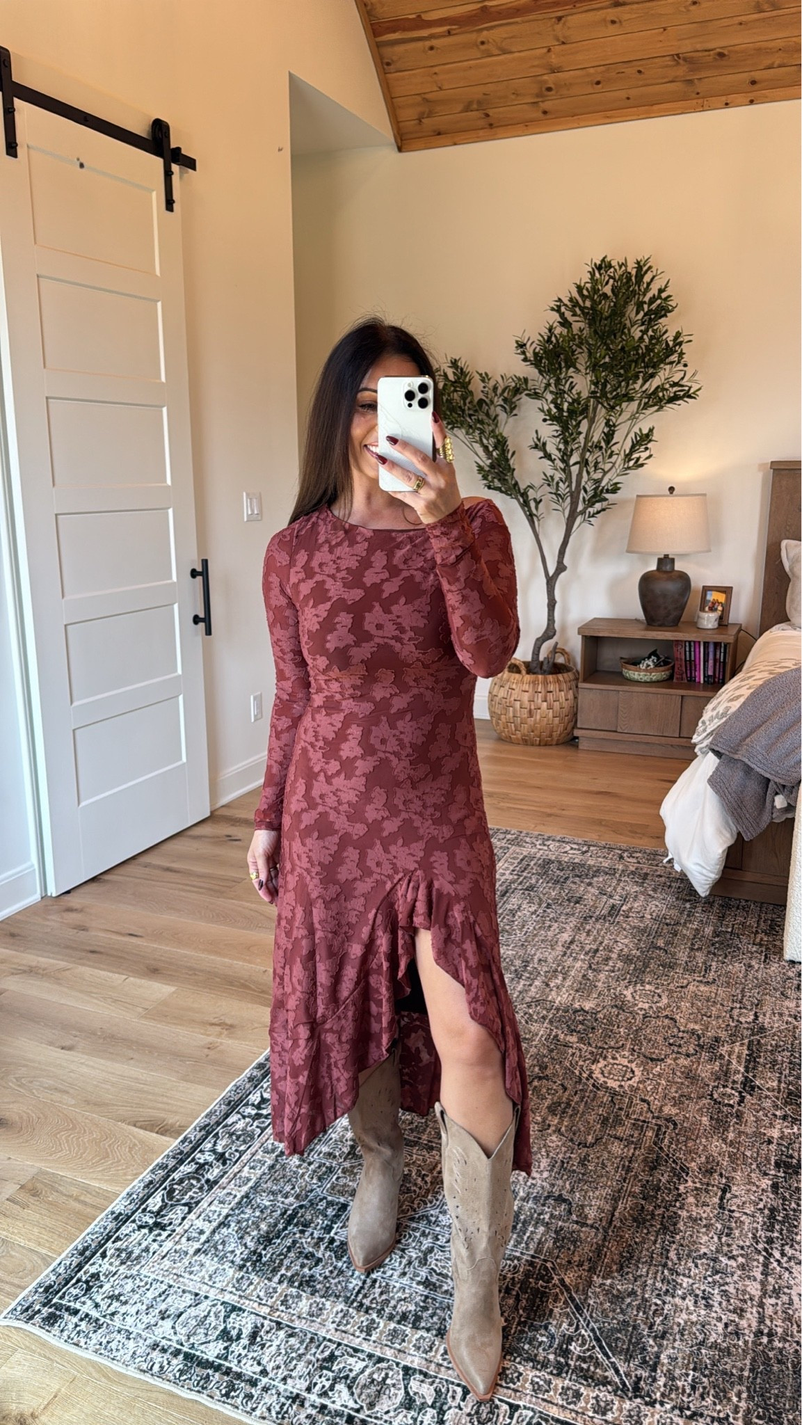Fall date night perfection! 🍂🤎 This lace dress is absolutely gorgeous paired with western boots. Feminine, flattering and such a pretty option for fall weddings, date nights or special occasions!
#FallDress #DateNightLook #WesternStyle #FallFashion #LTKStyle #WeddingGuestDress #FallOutfit