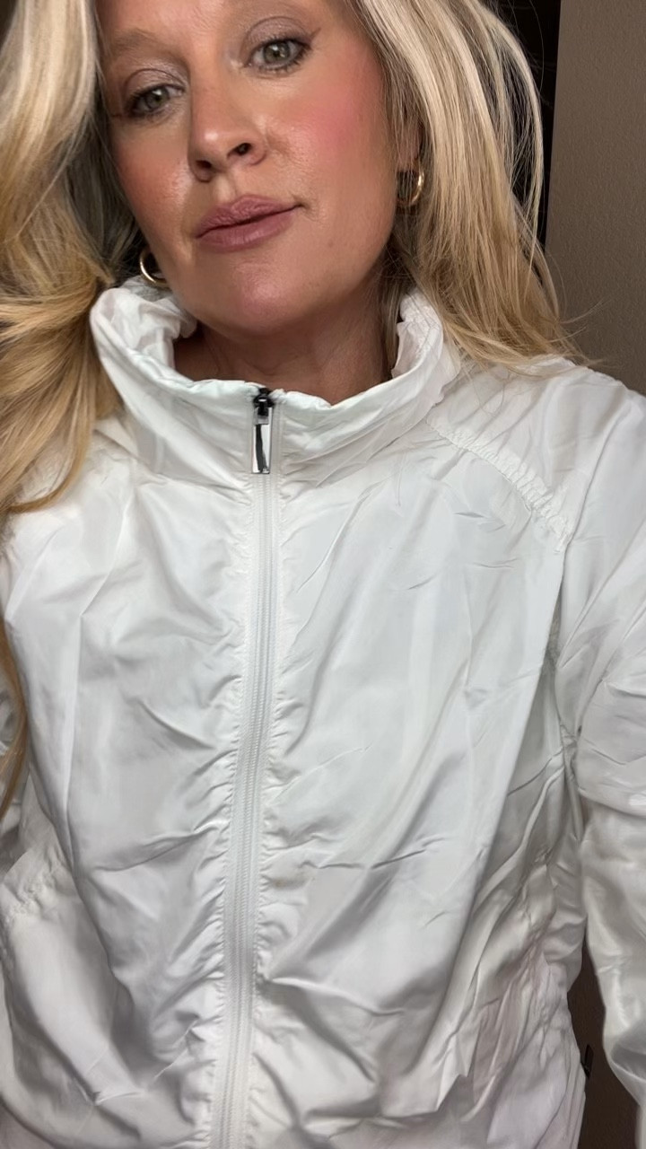  ✨Tap the bell, save and ❤️ for over 40 fashion, midlife style, midsize fashion and luxury looks for less. 

Most Amazon spring finds? Not worth it.
These? I wear on repeat.
Flattering. Easy. Belly approved 🤍

👑"Helping you look good, feel good!" - Lindsey Denver

Spring looks, Midlife style for real women who want to feel confident again. Over 40 fashion and over 50 style that works with changing bodies, perimenopause shifts, and real life. Think midsize fashion, Gen X style and up, body confidence, and mom outfits that feel polished, comfortable, and elevated...because style over 45 and over 50 should feel effortless, not stressKeys's

Follow my LTK @Over40andmidlife on the @shop.LTK app to view this post and get my exclusive app-only content!

#liketkit 
@shop.ltk
https://liketk.it/62ufx

Follow my LTK @Over40andmidlife on the @shop.LTK app to view this post and get my exclusive app-only content!

#liketkit #LTKOver40 #LTKMidsize #LTKPlusSize
@shop.ltk
https://liketk.it/62uCc