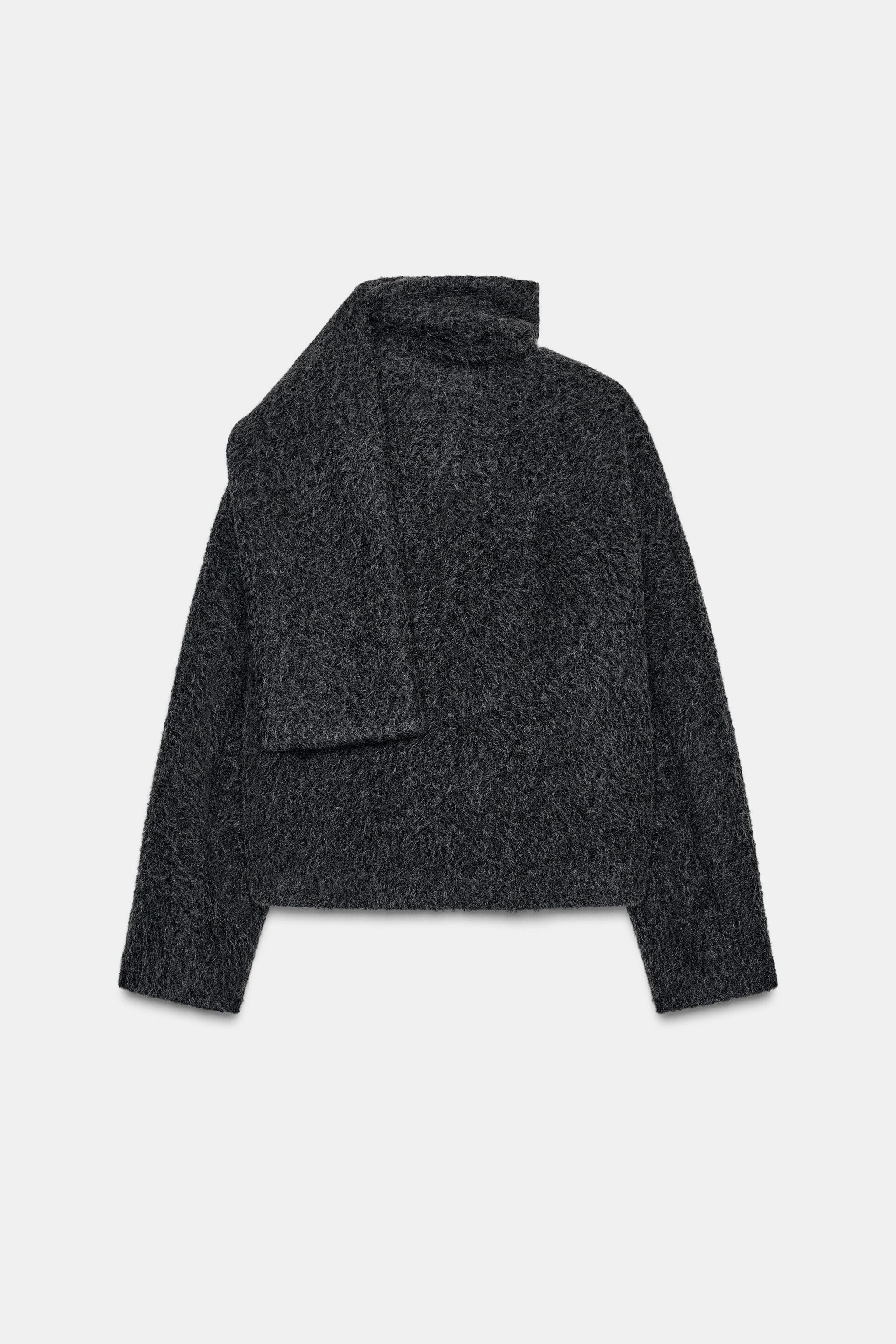 SHORT COAT WITH BOUCLÉ SCARF | Zara US