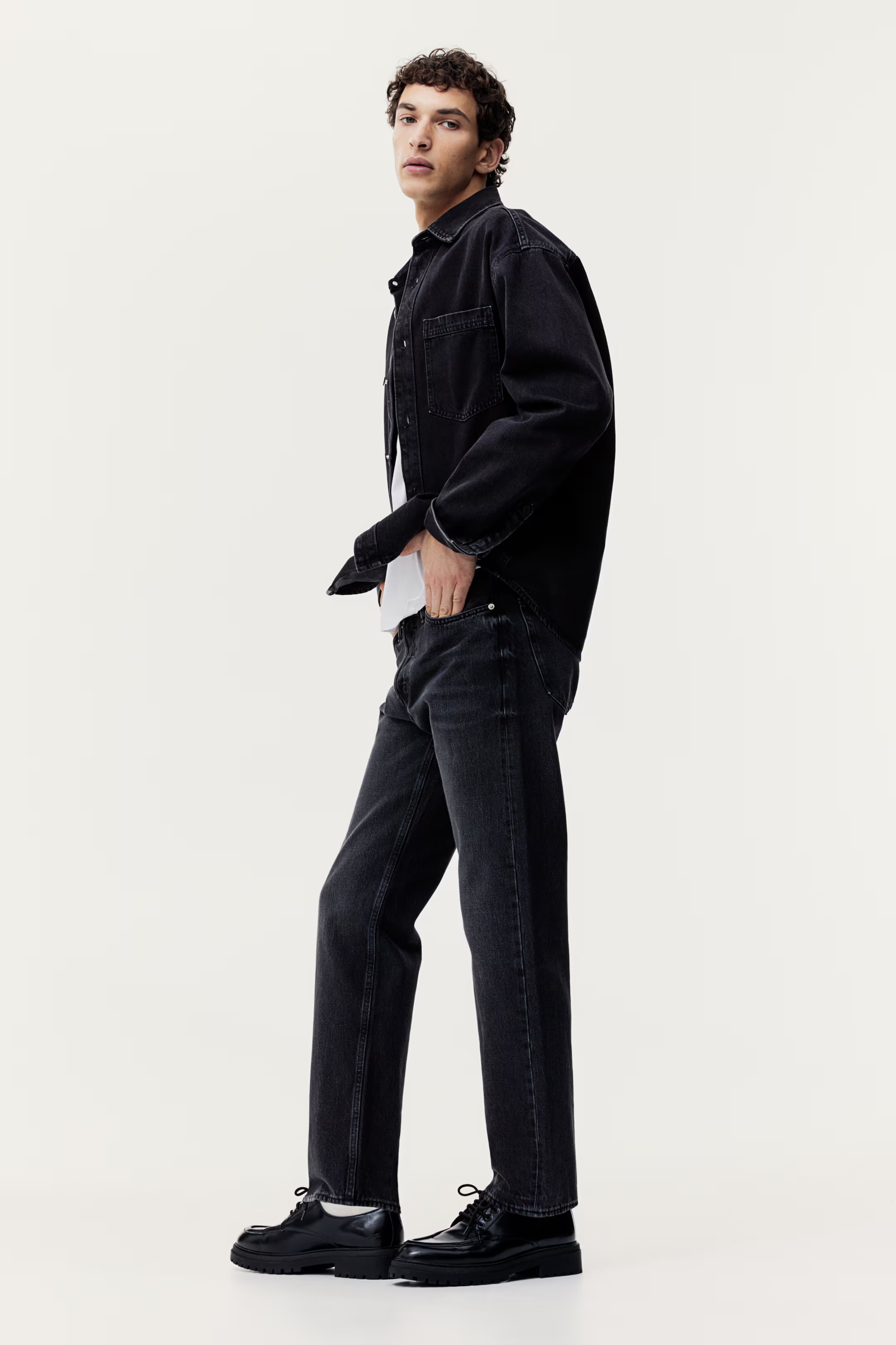 Straight Regular Jeans - Denimschwarz - Men | H&M AT | H&M (DE, AT, CH, NL, FI)