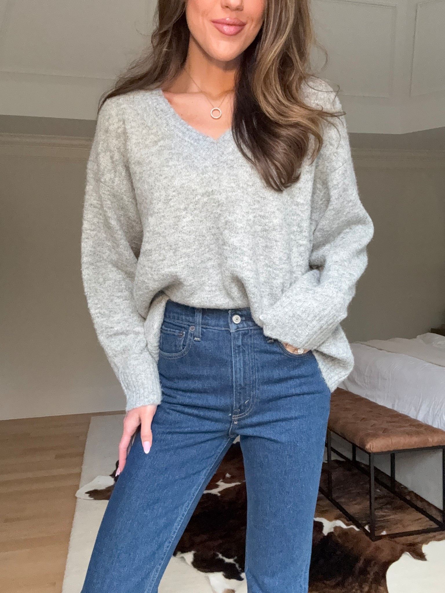 Oversized sweater - small 
Jeans - size 26 R 

#LTKHoliday #LTKCyberWeek #LTKSaleAlert