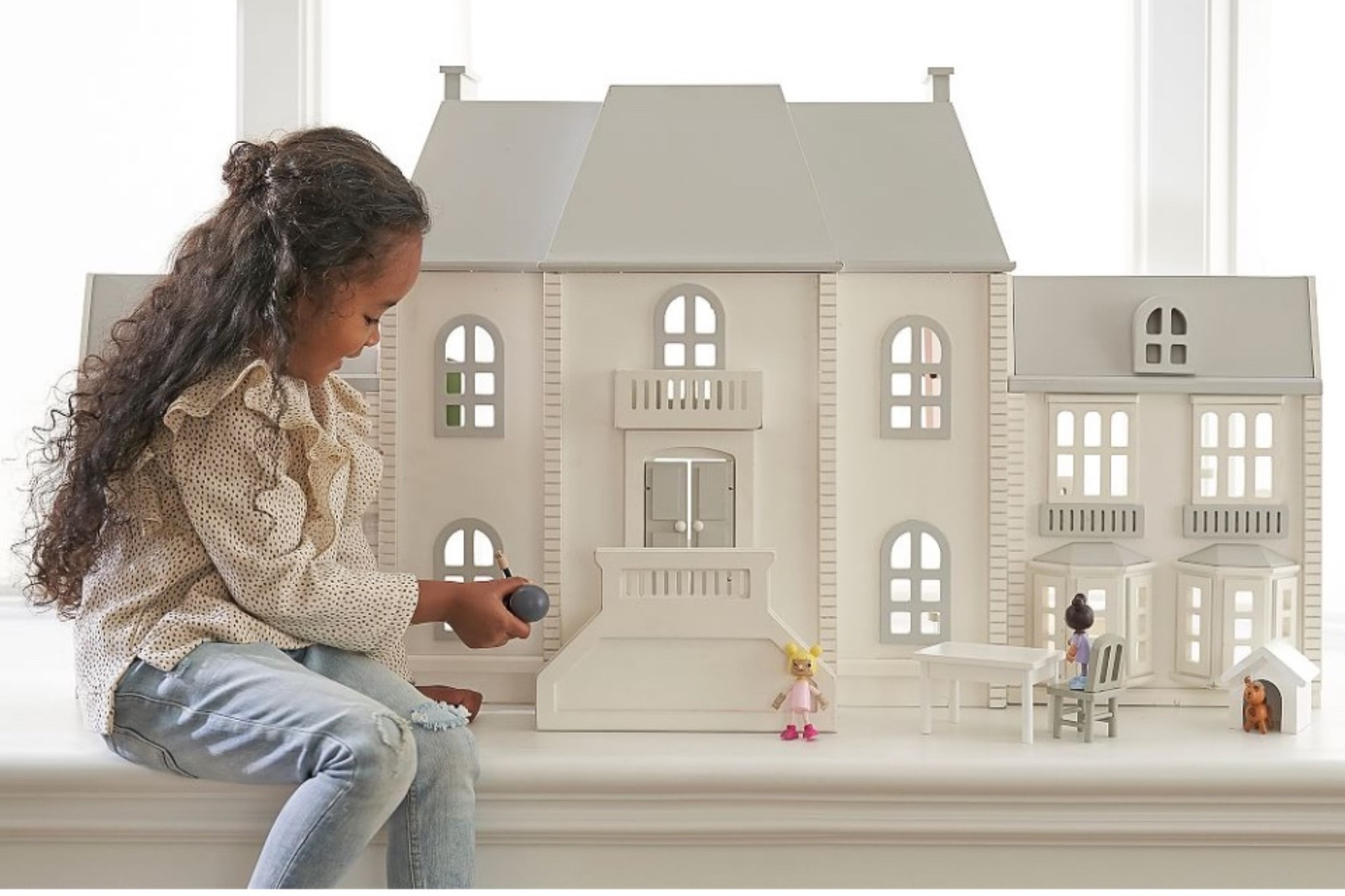 Swooning over doll houses!  #littlegirlgift
#dollhouse

#LTKGiftGuide #LTKHoliday #LTKmomlife