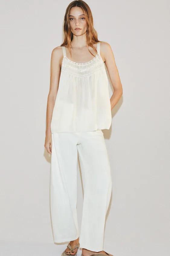 TOP IN SATINOPTIK MIT SPITZE ZW COLLECTION | Zara DE