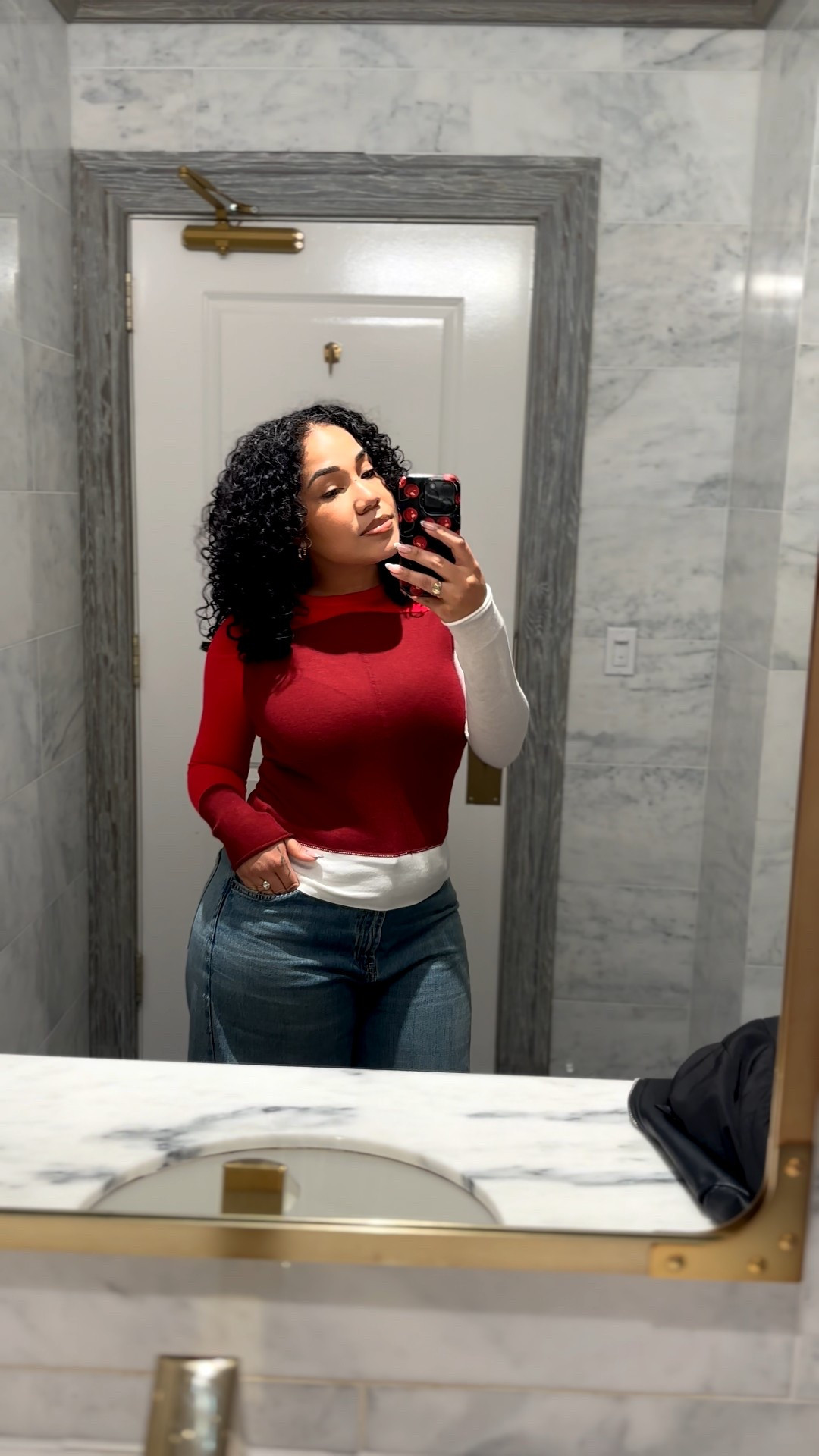 When I first saw this Zara top, I don’t think I’ve ever added something to my cart faster than I did that day. It’s so simple but also so different. I got compliments on it all day! And these Zara jeans are quickly becoming my faves 🤌🏽

#LTKootd