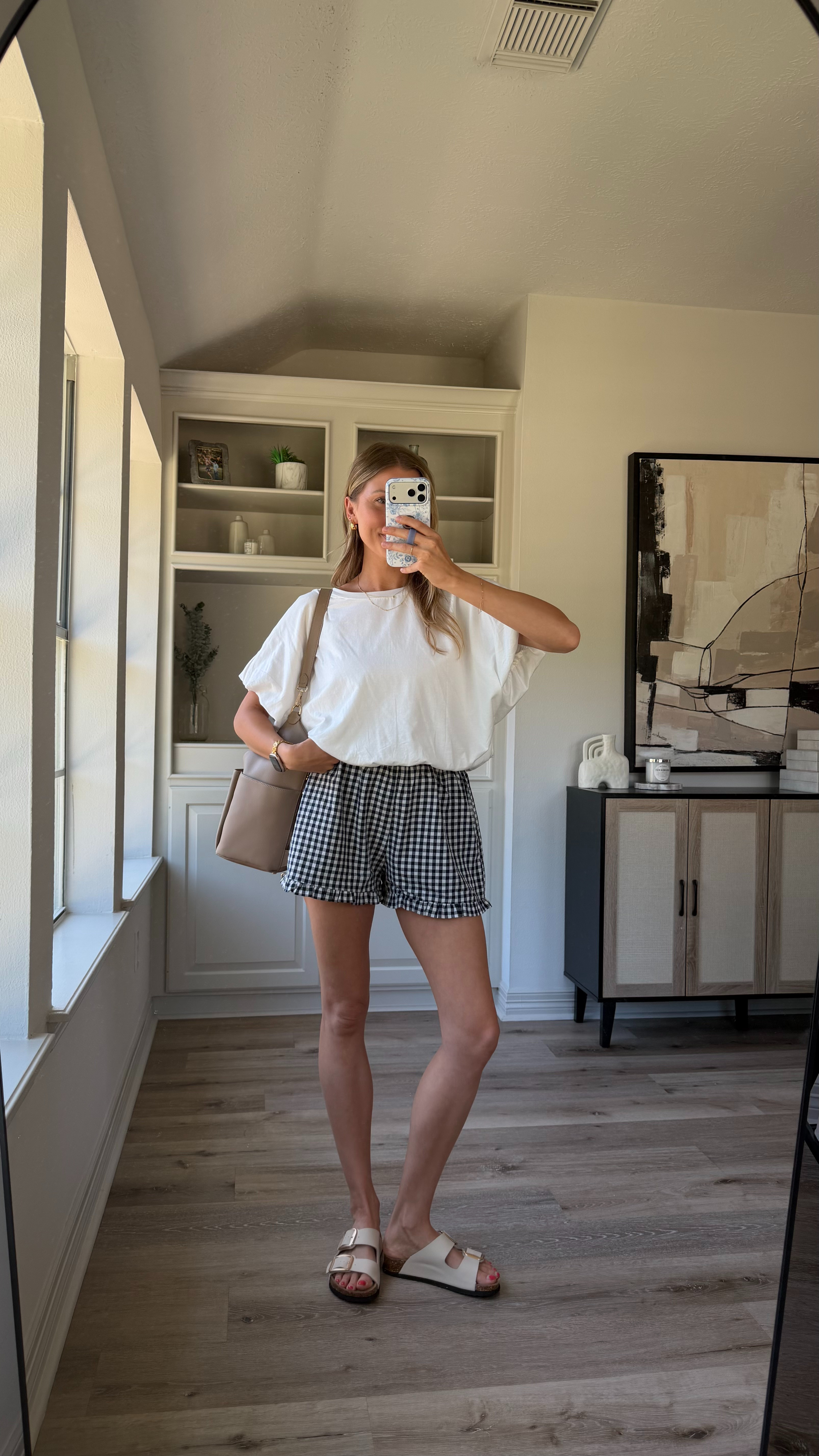Cute, casual mom outfit inspo! Wearing M tee, M shorts
 

 