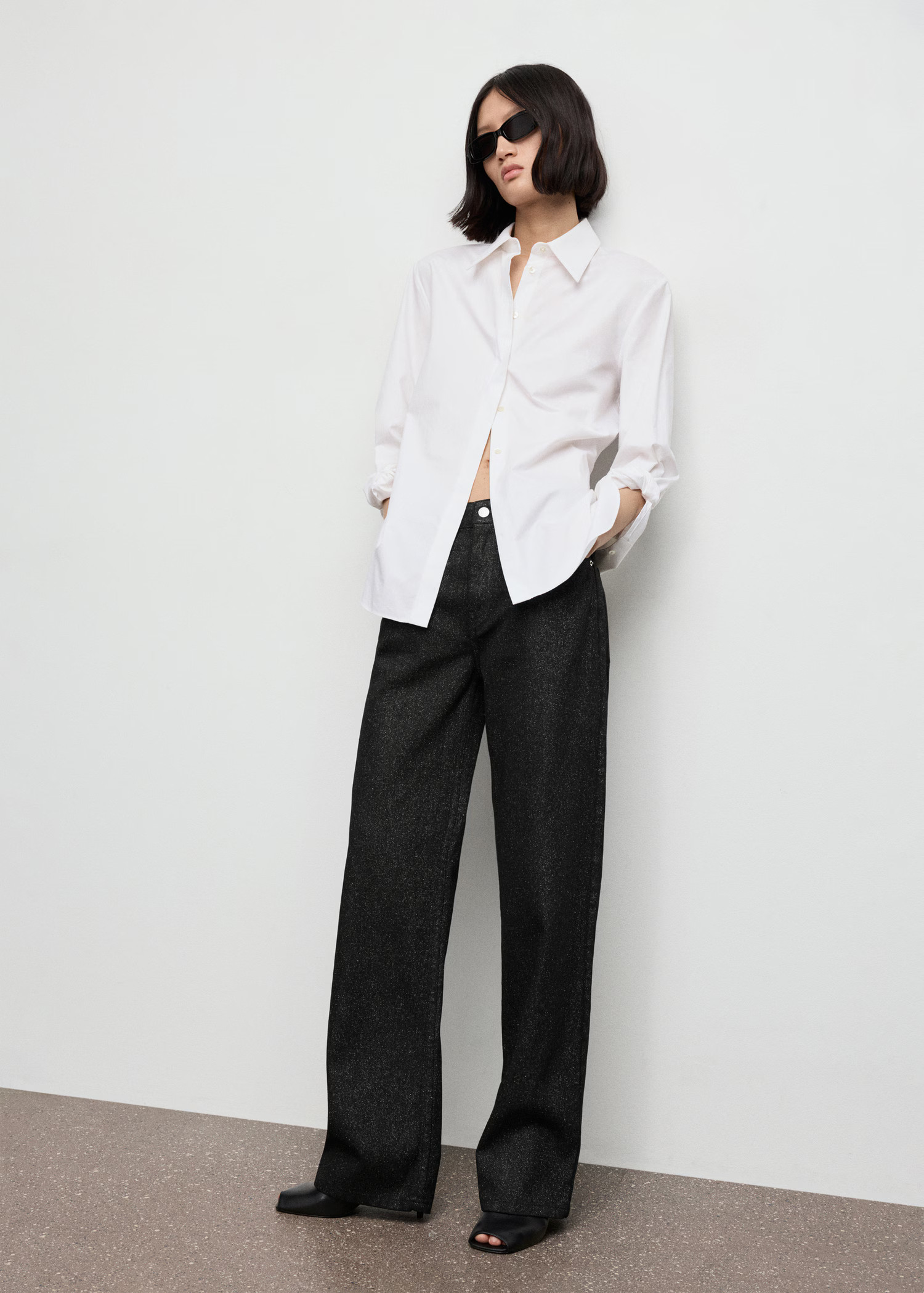 Shiny straight-leg jeans | MANGO (UK)