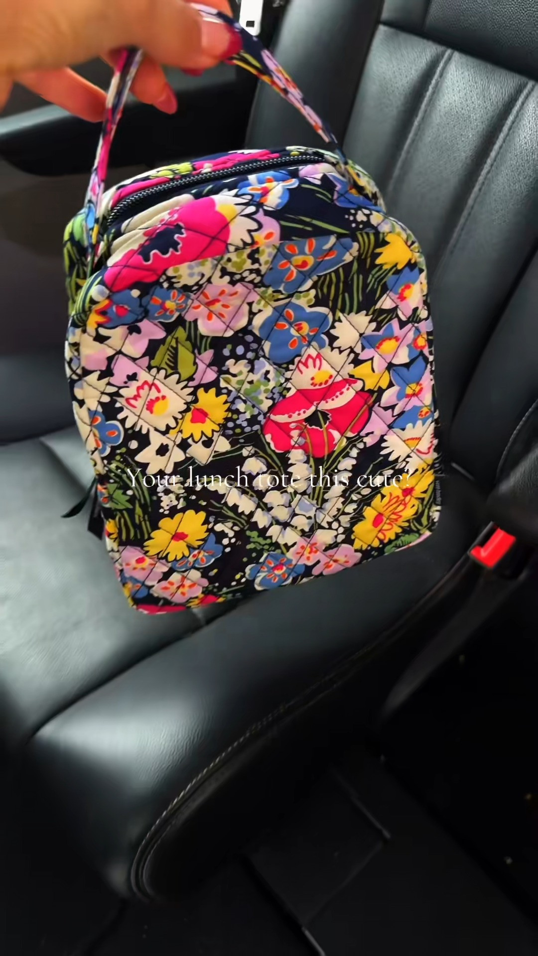 This lunch tote is way too cute 🌸💗 Perfect for work, school days, road trips, or packing snacks on the go! Love the bright floral print + how easy it is to grab and carry. Linking it here on LTK! ✨

#LTKFinds #LTKStyleTip #LunchTote #LunchBag #MomFinds #EverydayEssentials #FloralStyle #OnTheGoEssentials 

 #LTKgrwm #LTKmomlife #LTKHome