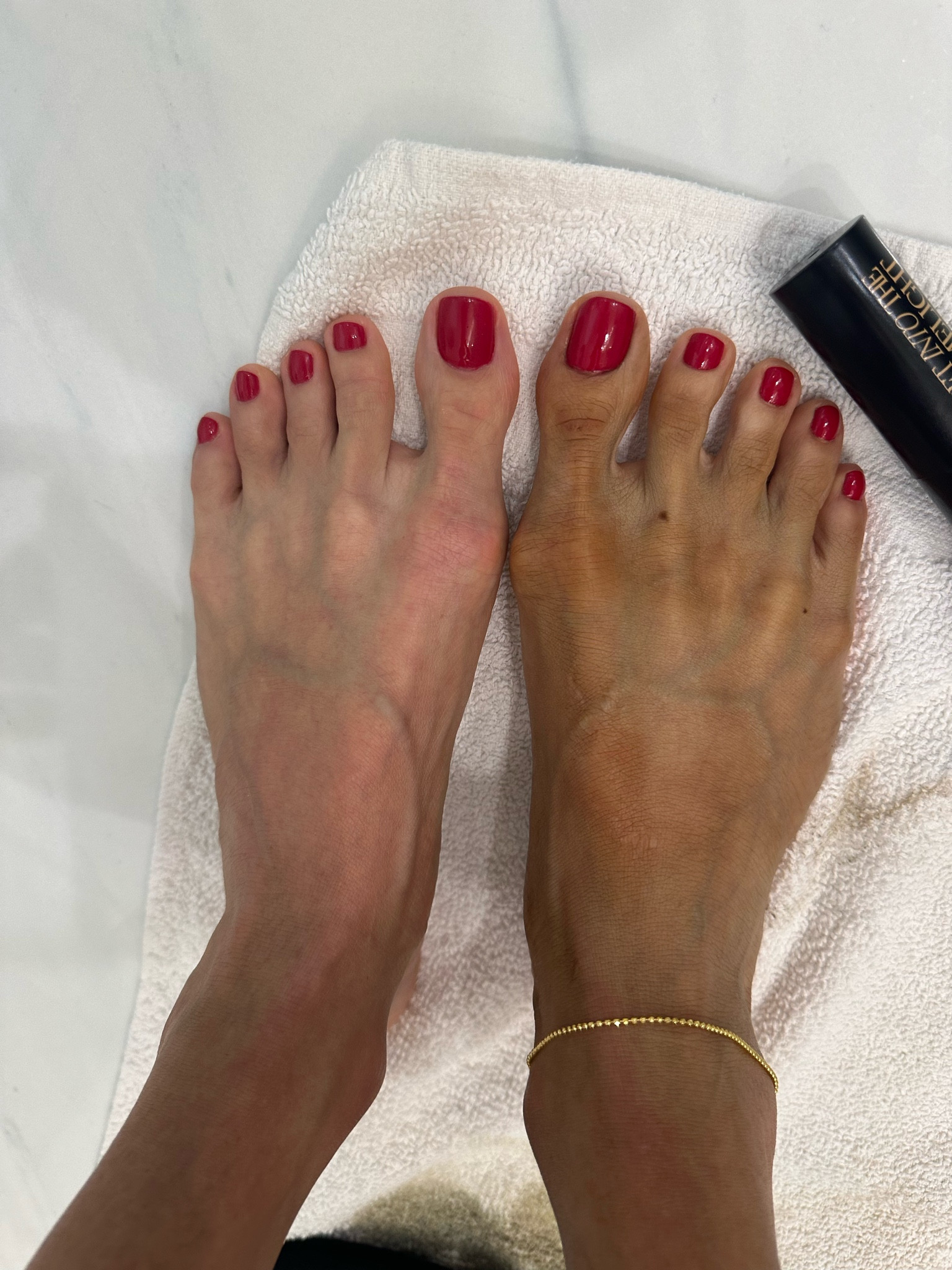 Before and after self tanner I love code Alexis 

#LTKfindsunder50 #LTKfindsunder100