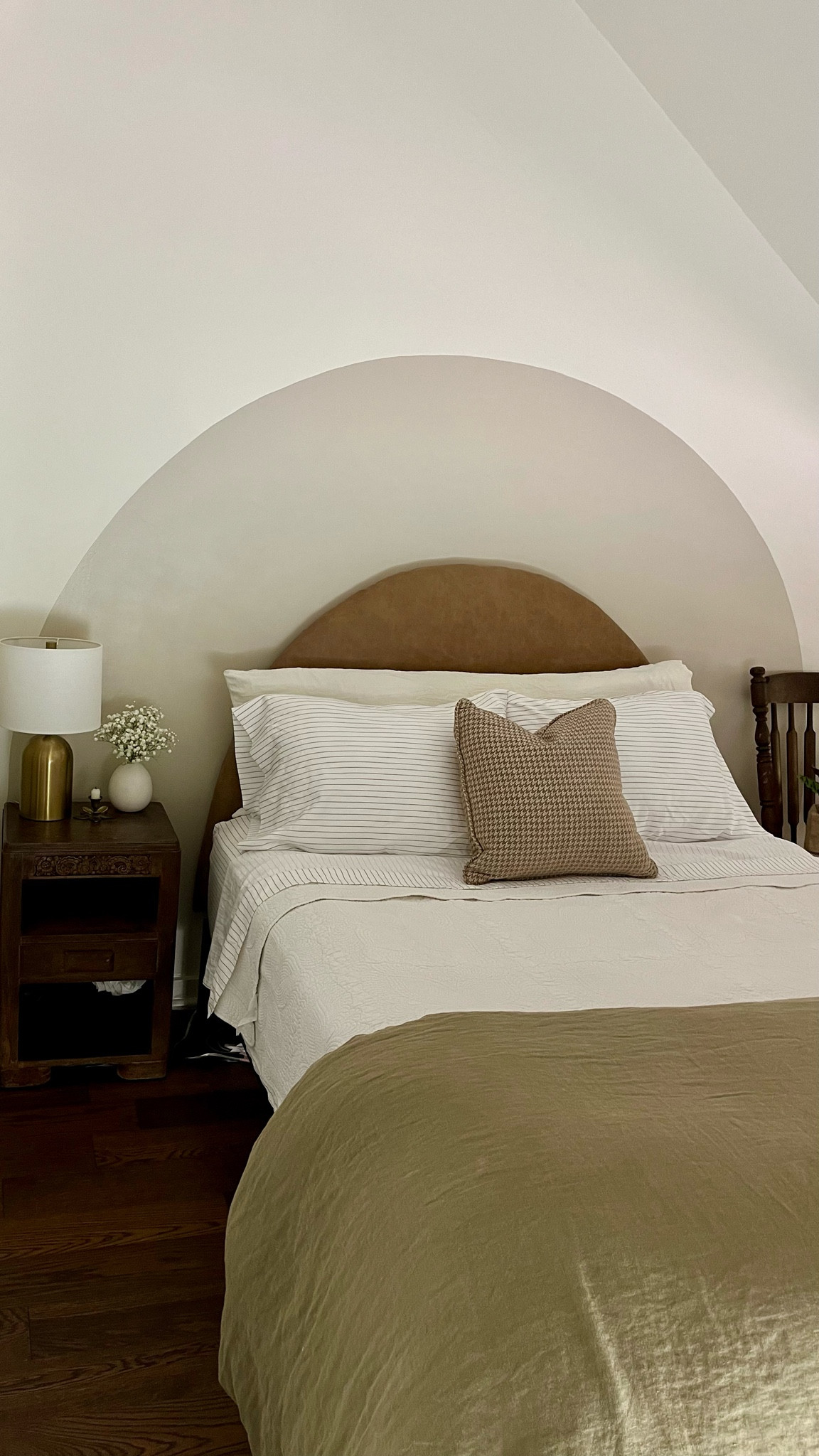 I’m a bargain hunter, but when it comes to bedding I’ll splurge! You can’t put a price tag on not feeling like a zombie with sleep deprivation every day 😂

#LTKhome #LTKFind #LTKsalealert