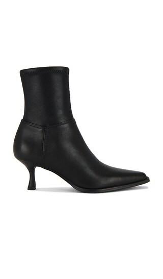 Steve Madden Stasia Boot in Black. - size 9.5 | Revolve Clothing (Global)