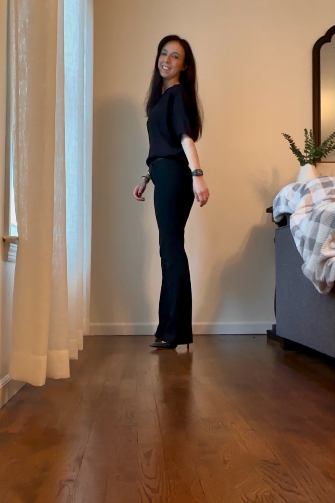 Black tee size XS
Black pants size 00
Black heels size 6.5


Work outfit, all black outfit, casual outfit, fall outfit, minimalist outfit, millennial outfit 

#LTKStyleTip #LTKSeasonal #LTKFindsUnder100