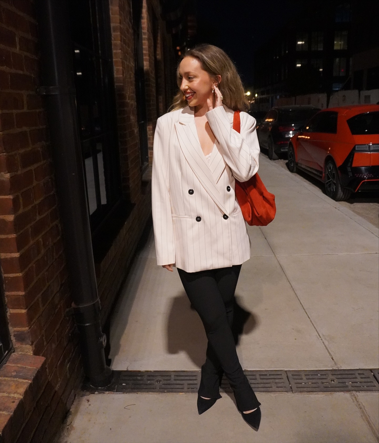 a strawberry milkshake for the lady 🍓🍨💋