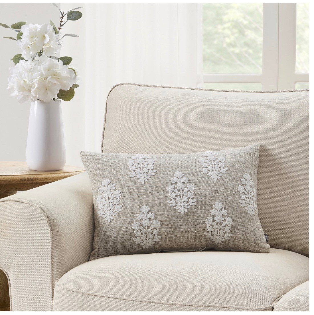My Texas House 14" x 20" Beige/White Rope Motif Cotton Decorative Pillow

#LTKmomlife #LTKSaleAlert #LTKHome