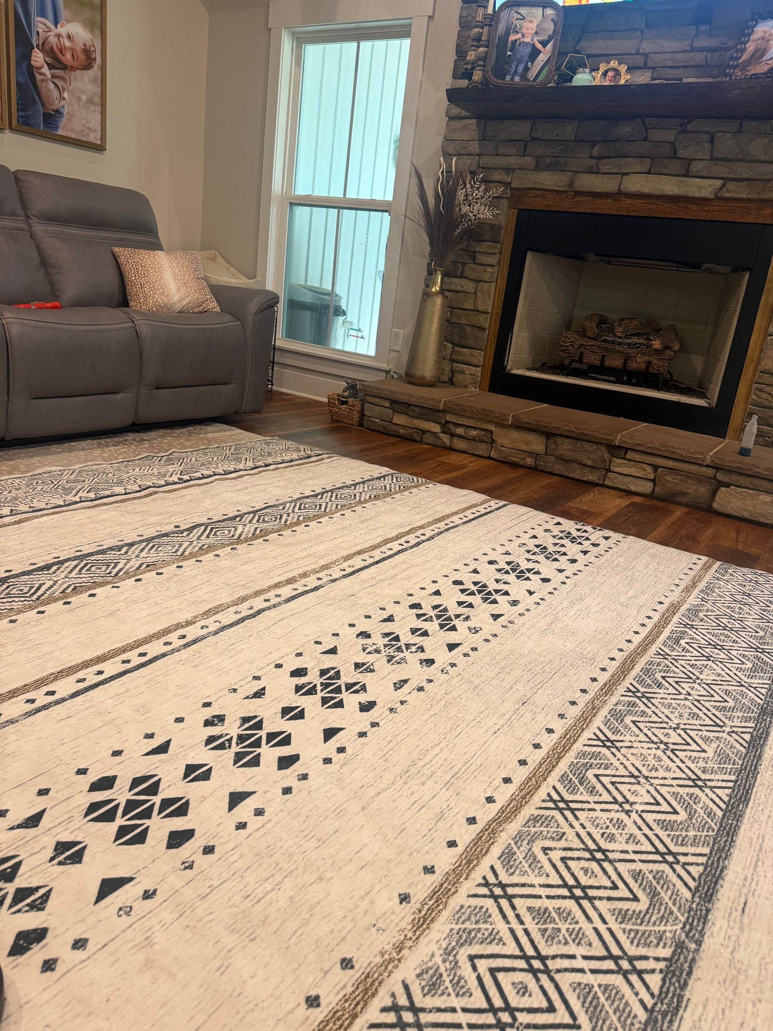 When I tell y’all this is the softest and prettiest rug ever, I’m ording another one right now for another room😍

#LTKMothersDay #LTKdayinmylife #LTKHome