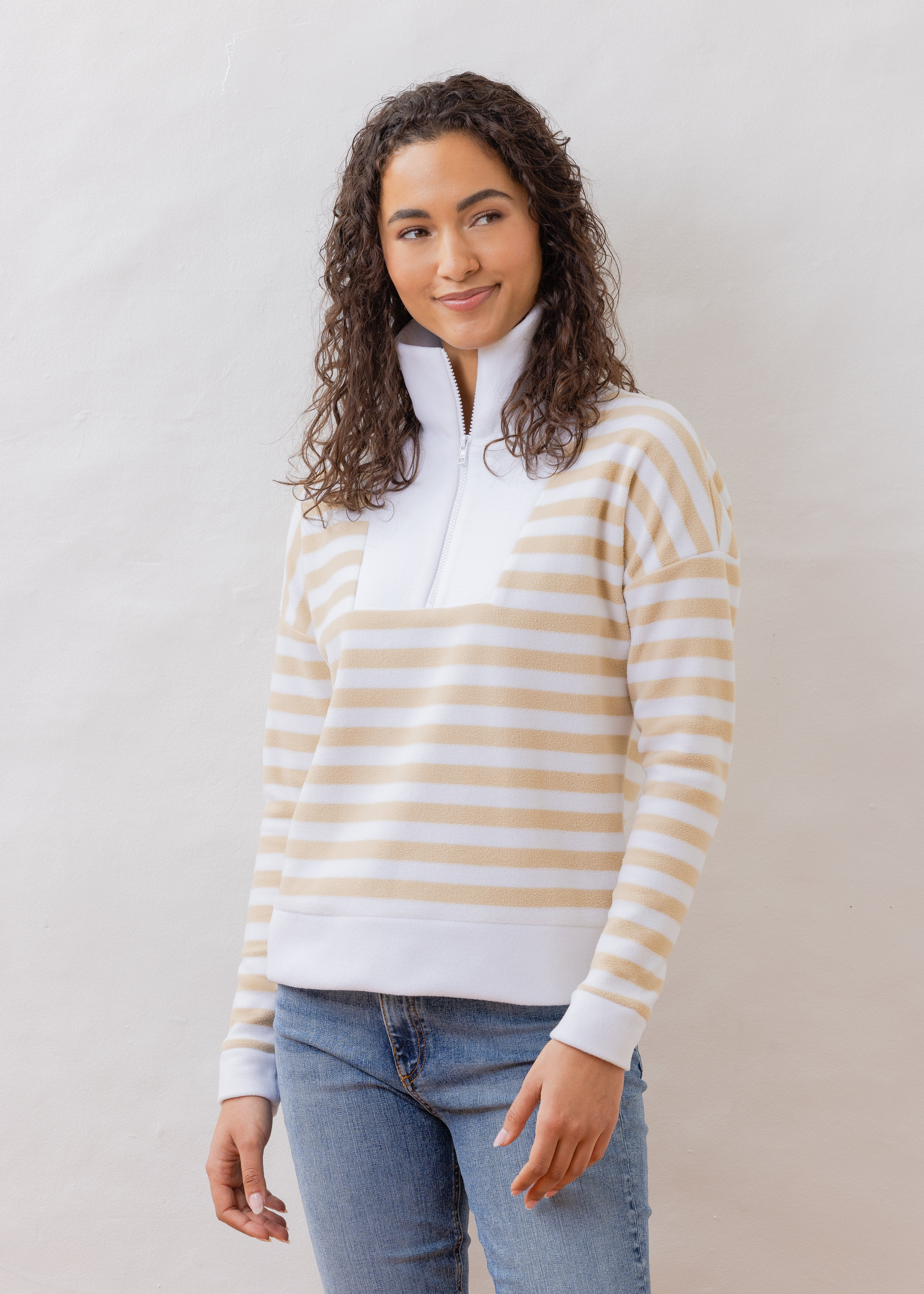 Putnam Pullover in Striped Fleece (Natural Blush / White) | Dudley Stephens