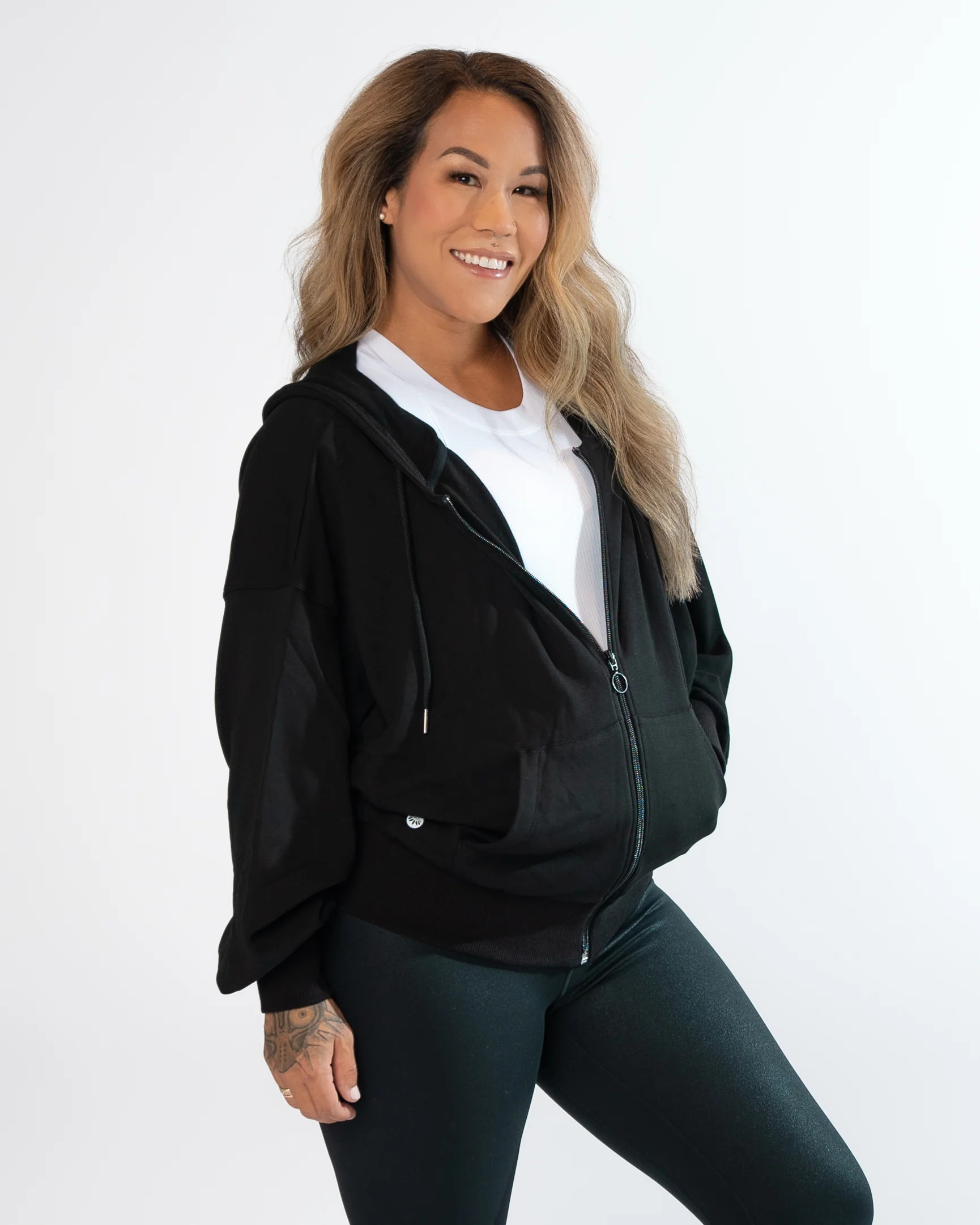 Gabi Zip Up - Black | Senita Athletics