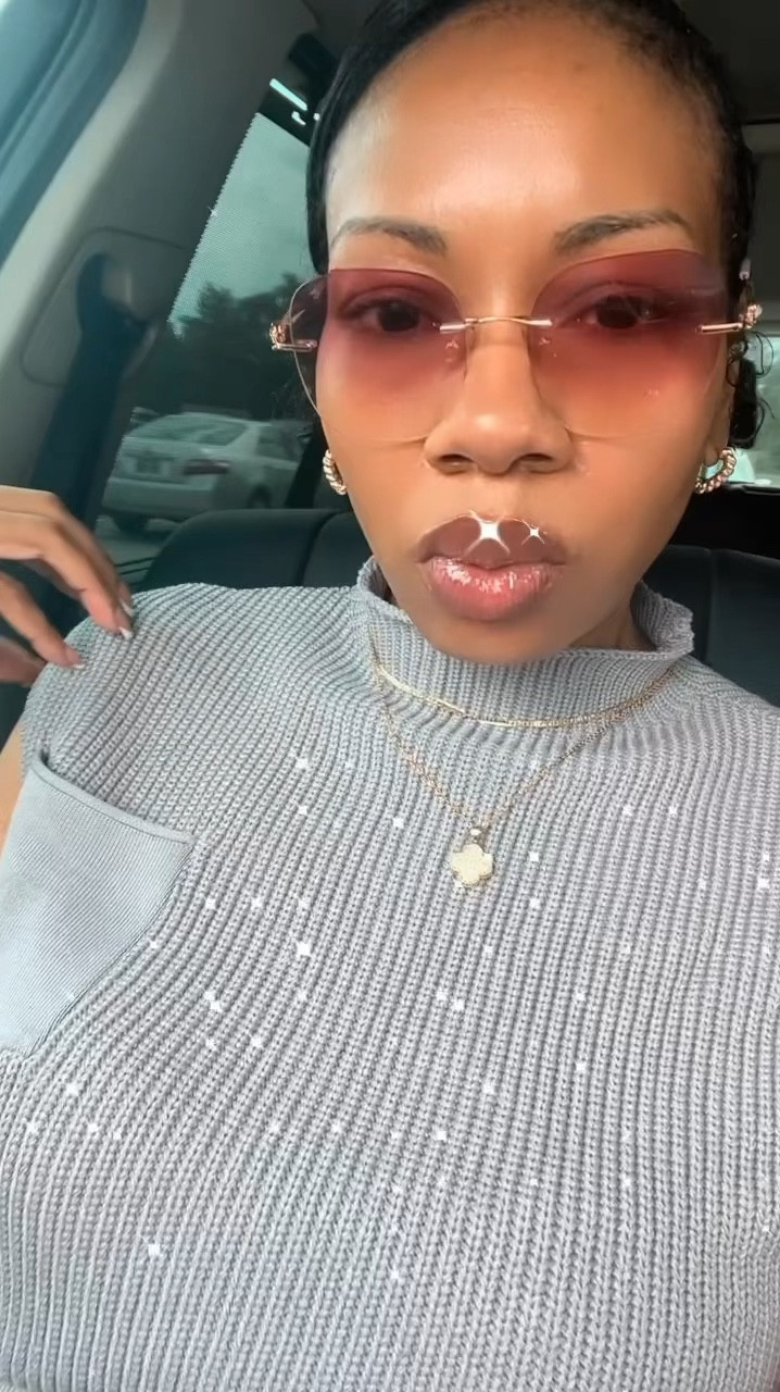 Grey is such an underrated color! It elevates any casual look! 

#LTKFindsUnder50 #LTKVideo #LTKOver40