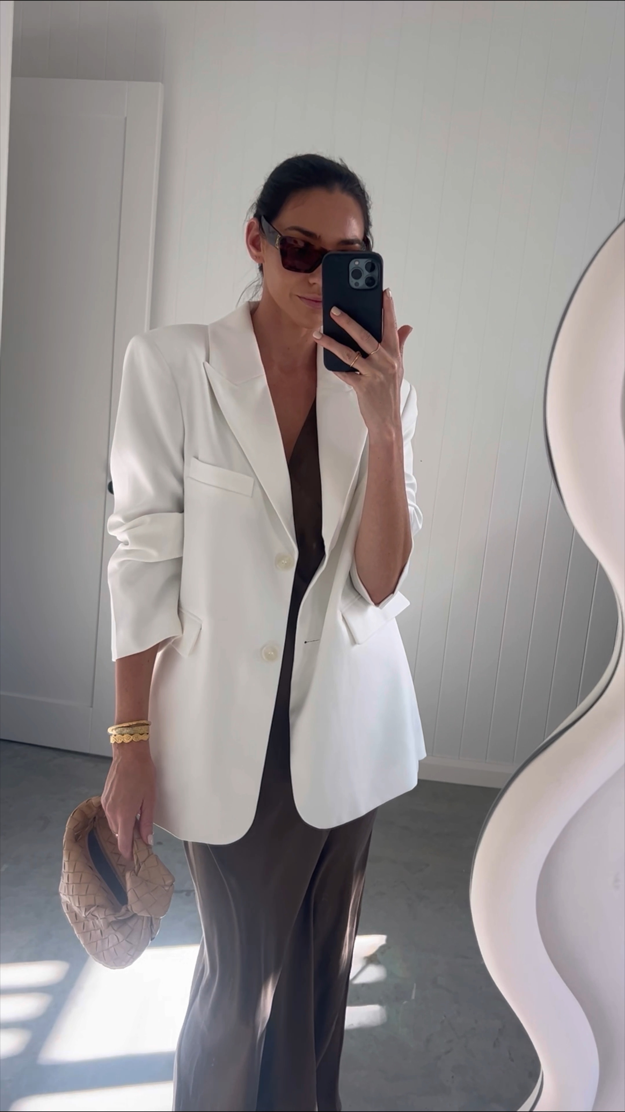 White boyfriend blazer 🤍

#LTKSeasonal #LTKaustralia #LTKstyletip