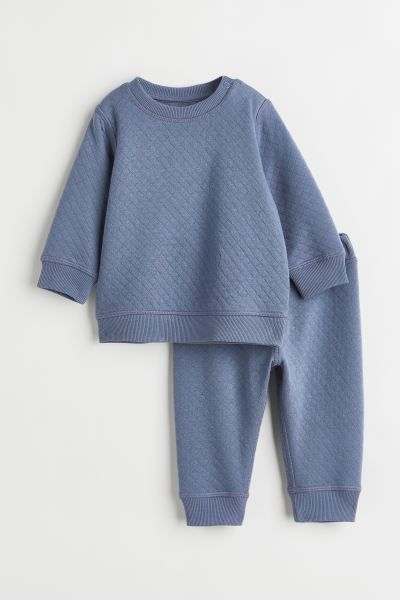 Set in quilted cotton jersey. Top with concealed snap fasteners on one shoulder (sizes 2–4Y wit... | H&M (US + CA)