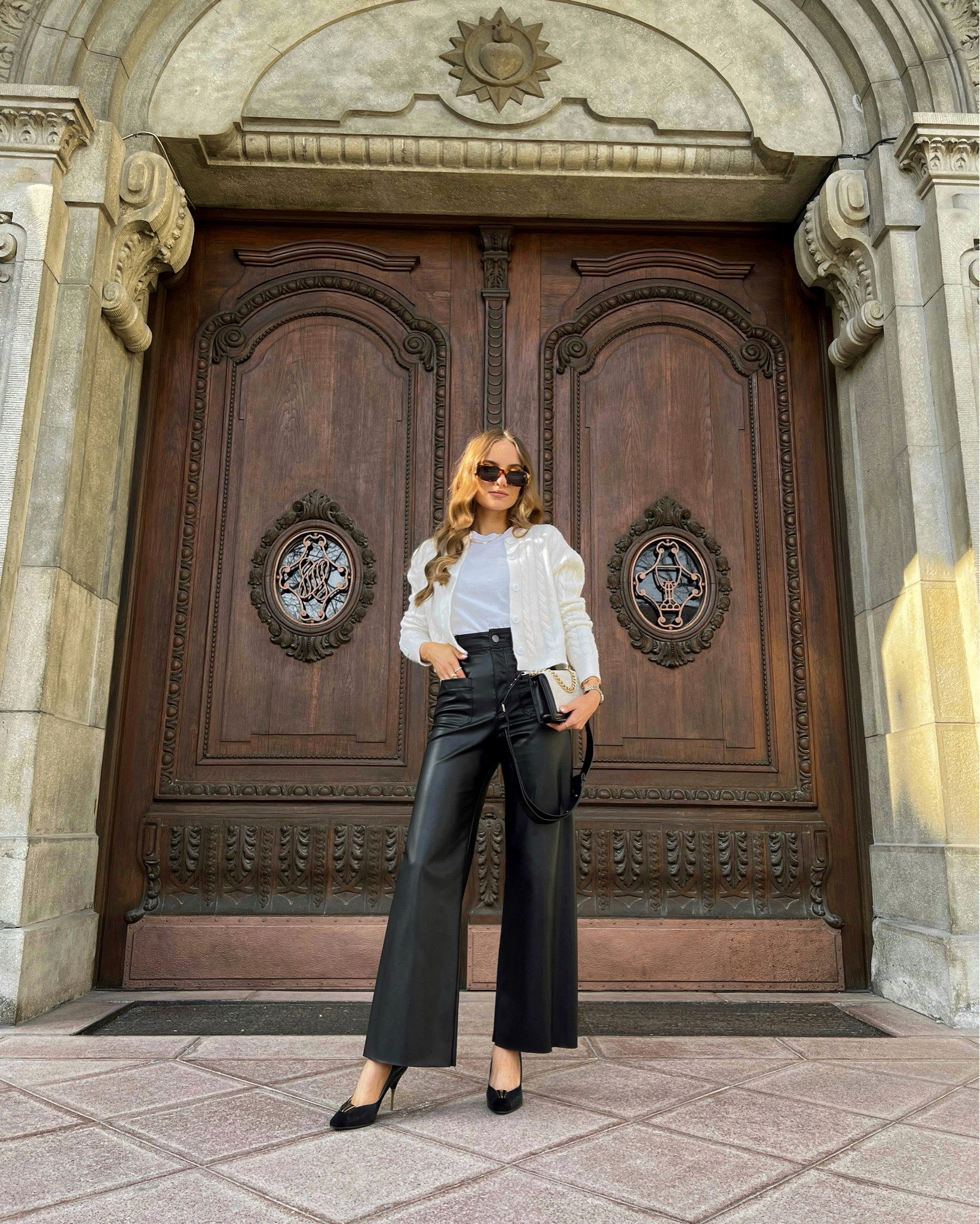 a simple black & white look for sunday ☁️

trousers are @zara ref 2969/243

#LTKeurope #LTKstyletip