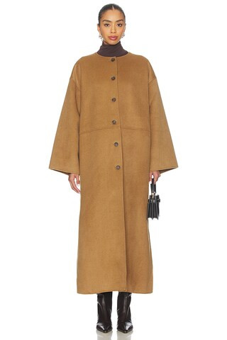 Favorite Isabel Maxi Coat in Camel

              
    
        
        
            Favorite Bu... | Revolve Clothing (Global)