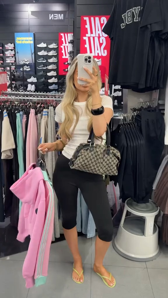 She is literally summering with JD ☀️

#LTKsummer #LTKstyletip #LTKfitness