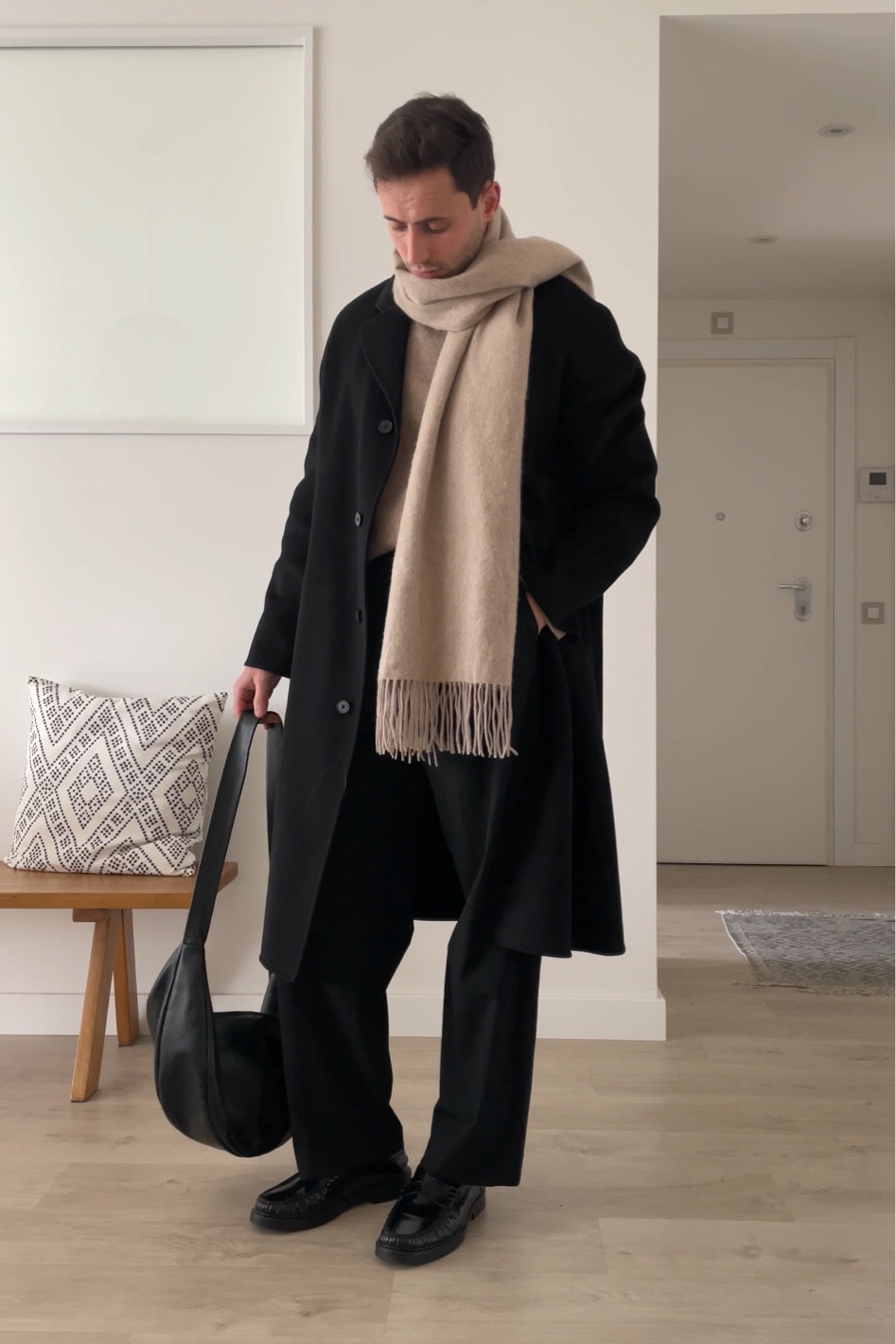 Winter classy outfit idea

#LTKSeasonal #LTKmens #LTKeurope
